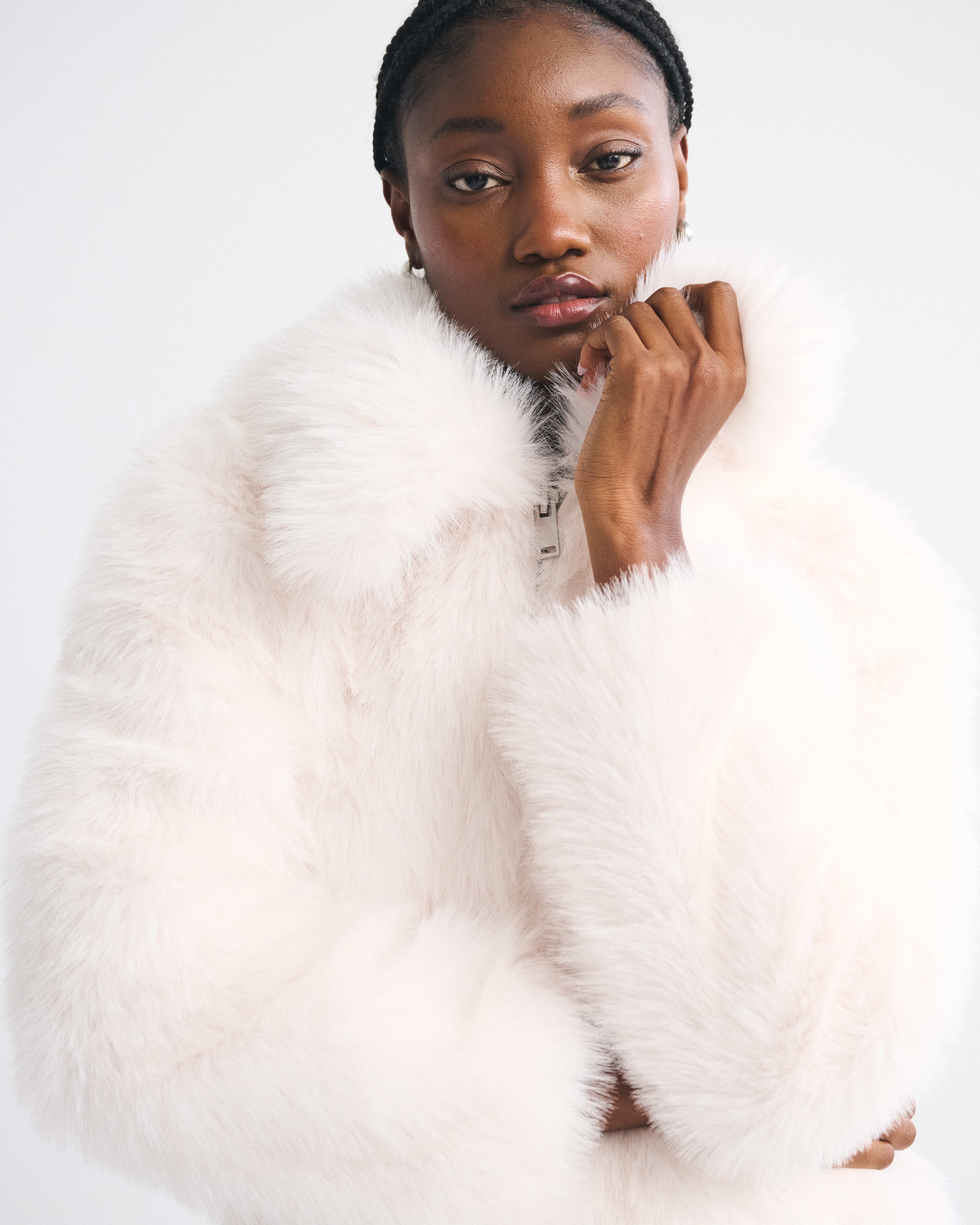 Abercrombie & Fitch Short Faux Fur Coat In White