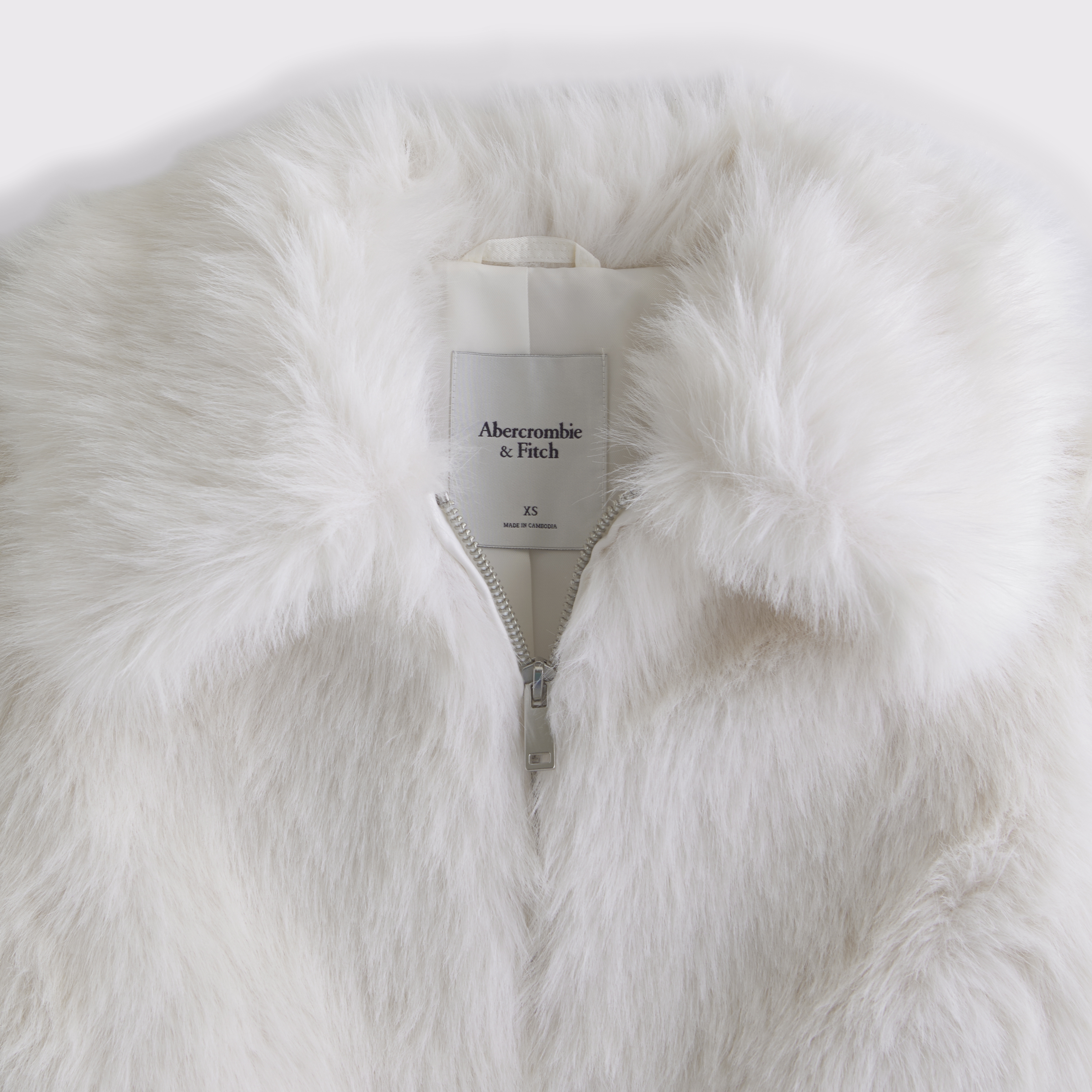 Abercrombie & Fitch Short Faux Fur Coat In White