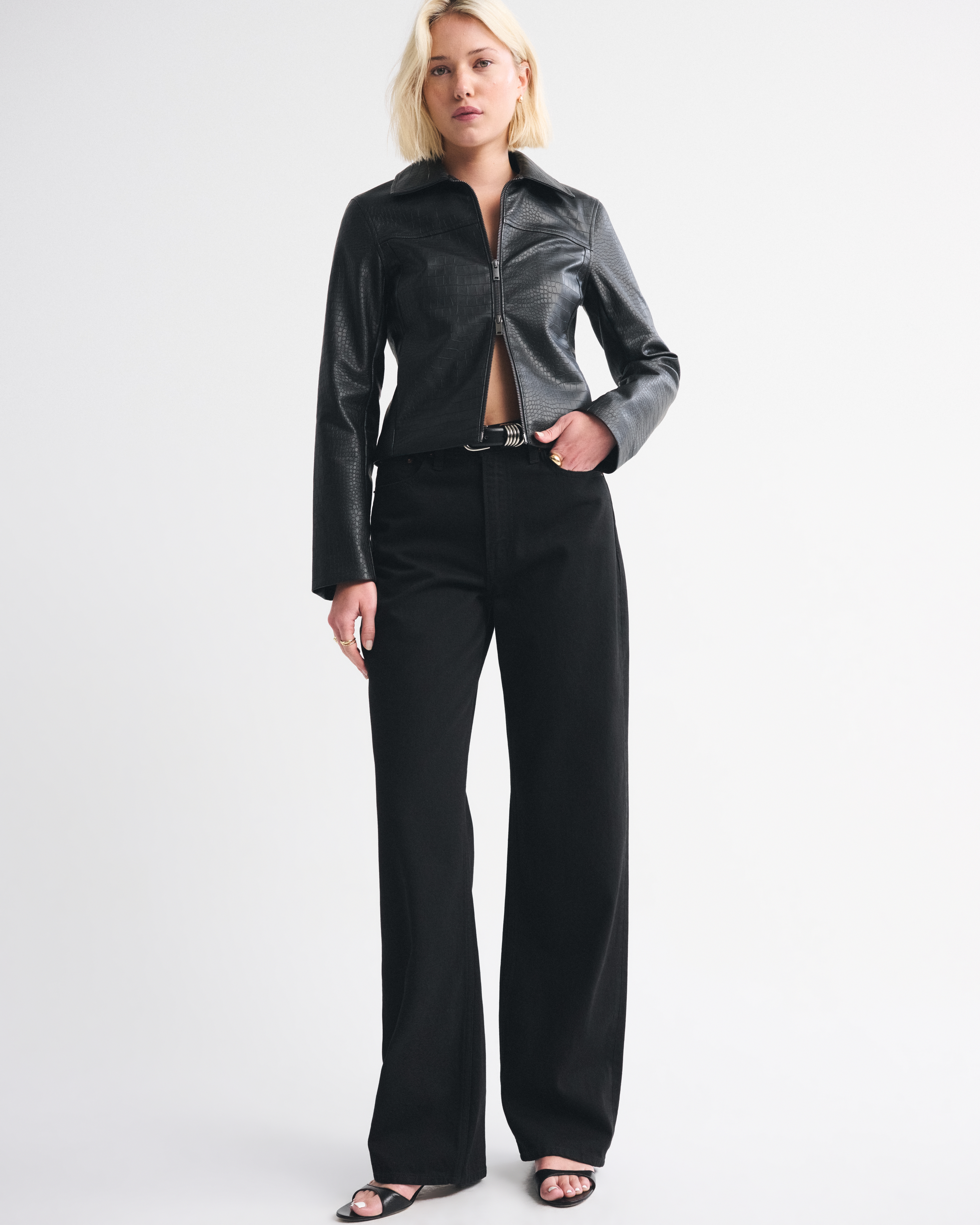 Женская куртка Abercrombie & Fitch Slim Zip Vegan Suede, цвет: Чёрный, вариант 1 — фото 3