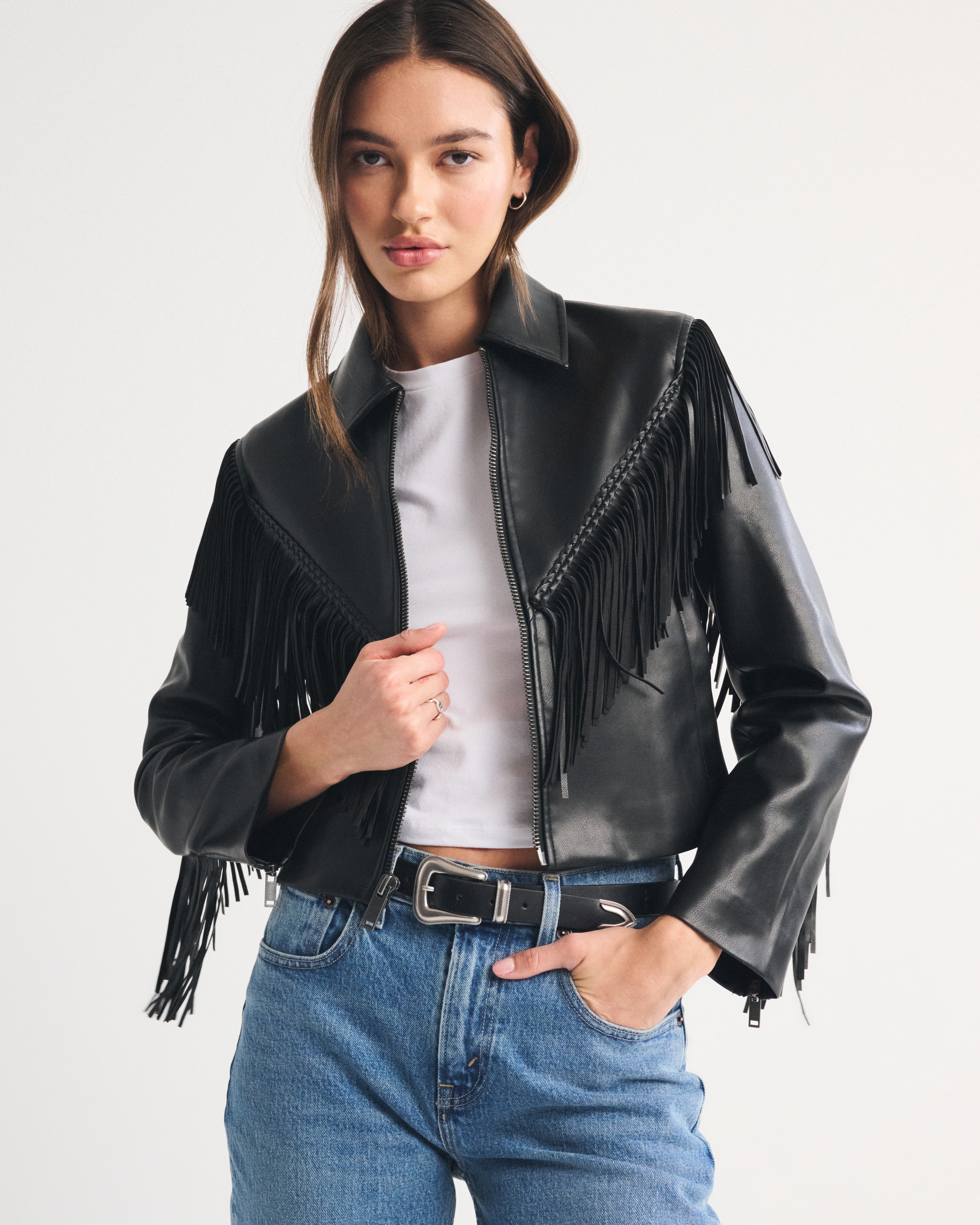 Женские куртки Abercrombie & Fitch Vegan Leather Fringe Jacket — фото 2