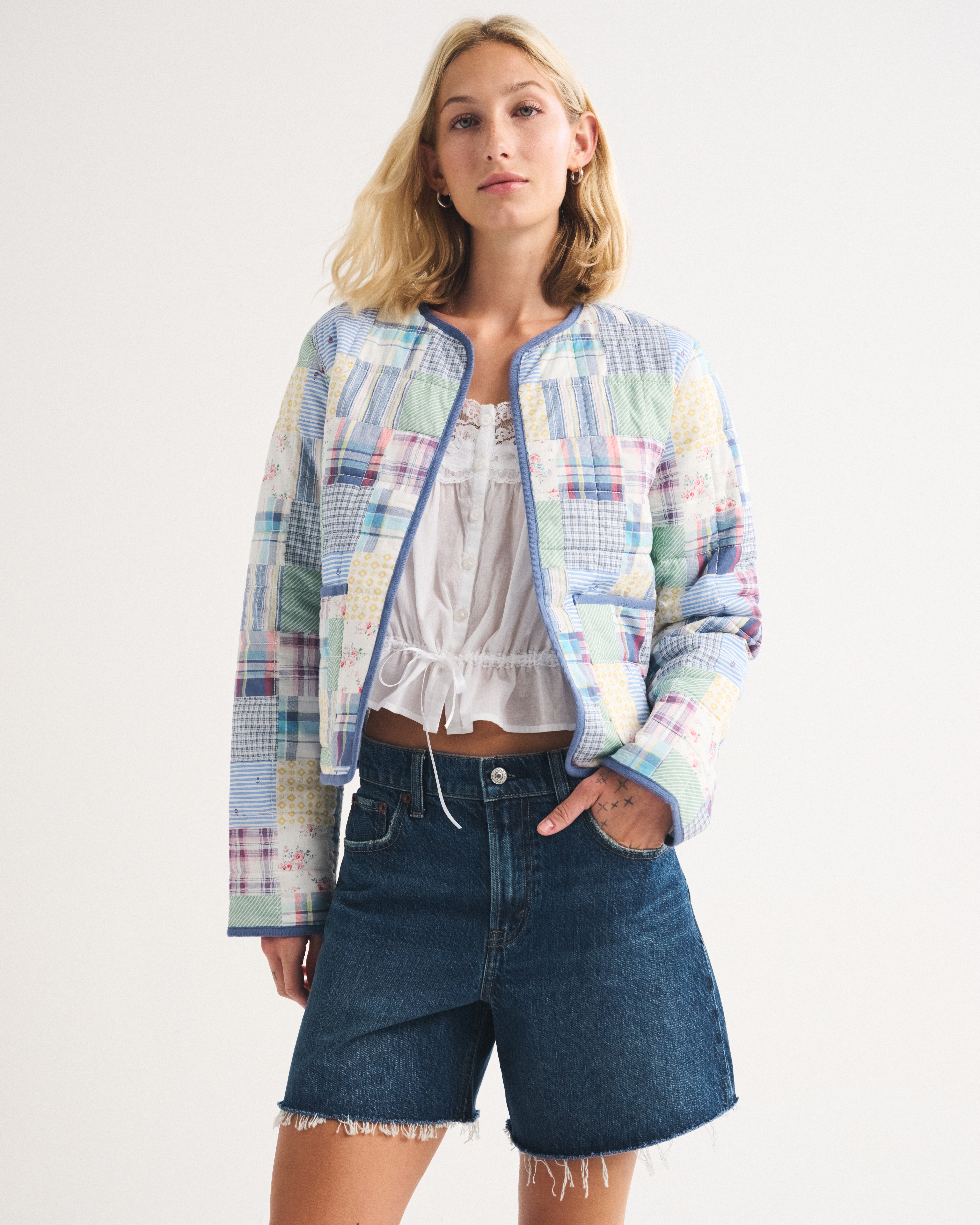 Женские куртки Abercrombie & Fitch Collarless Quilted Jacket — фото 2