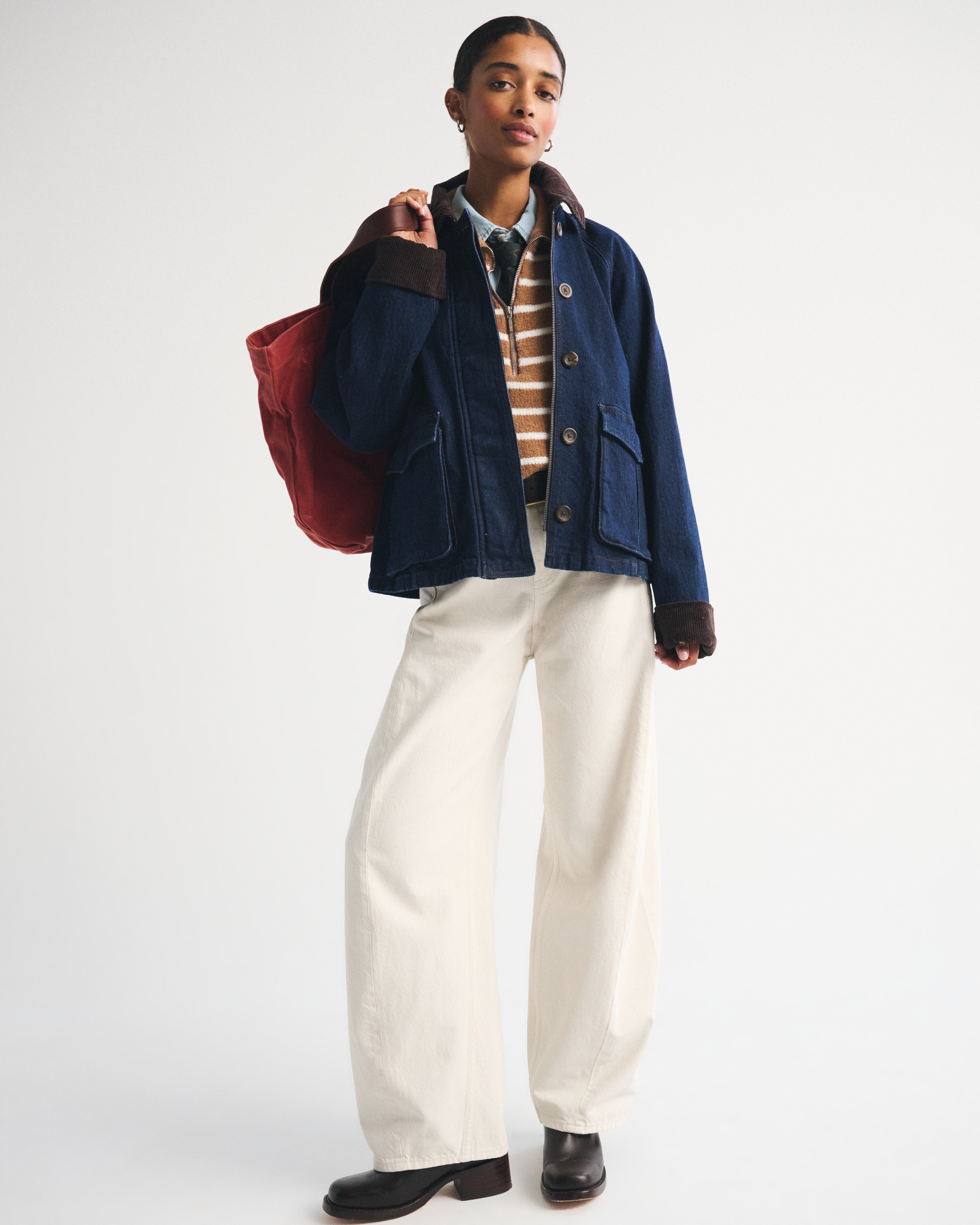 Женские куртки Abercrombie & Fitch Short Denim Barn Jacket — фото 3