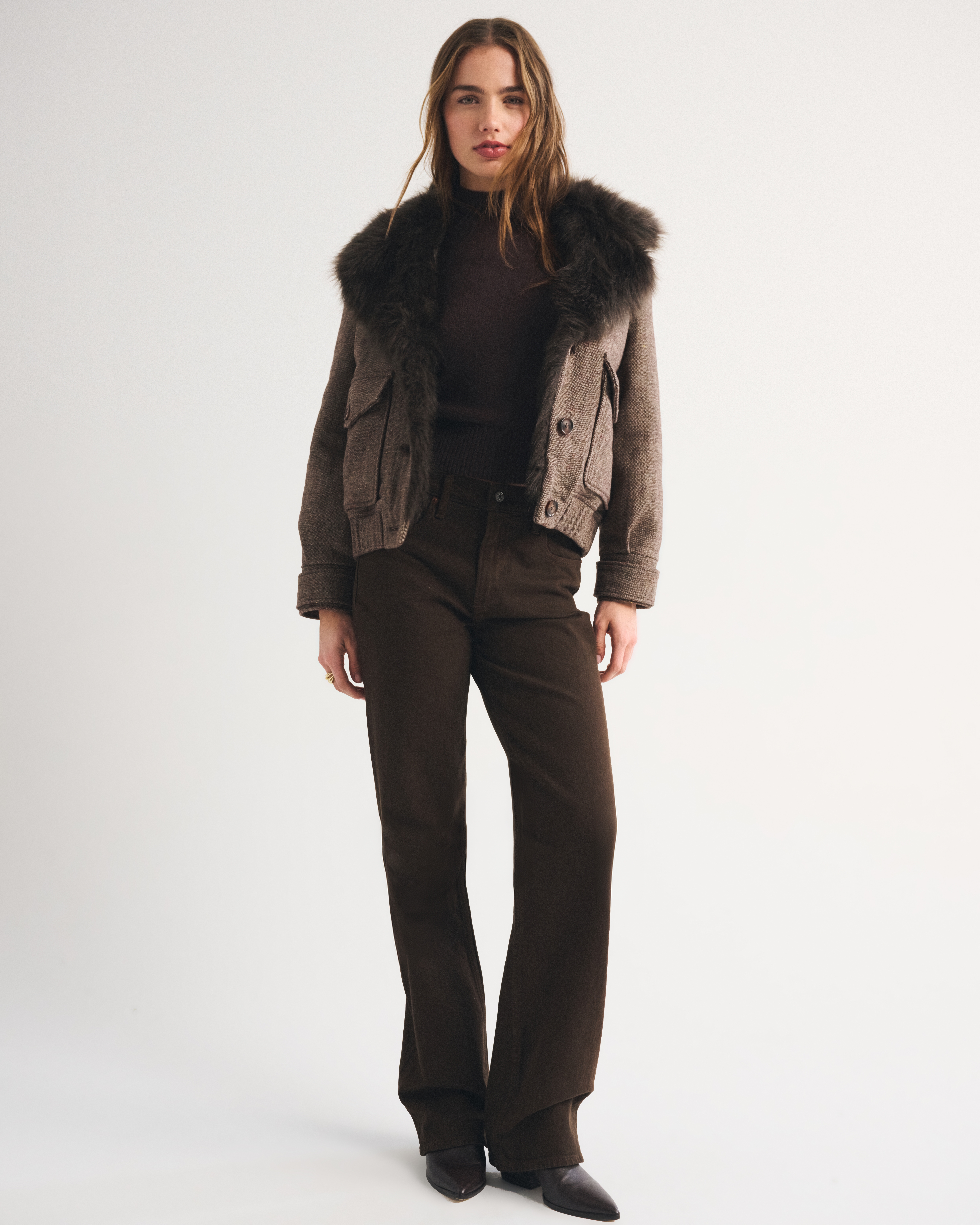 Женские куртки Abercrombie & Fitch Faux Fur Collar Wool-Blend Bomber Jacket — фото 3
