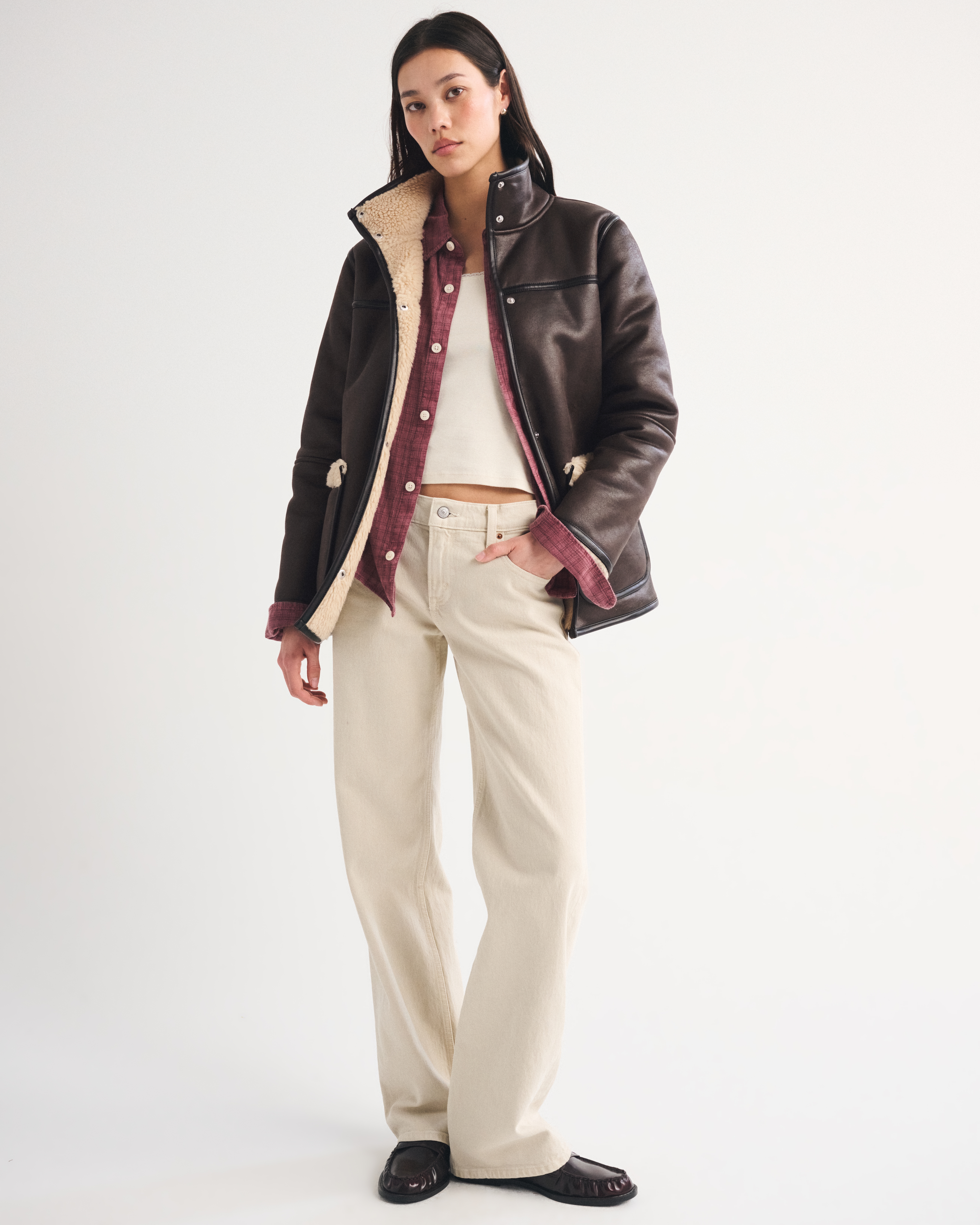 Женские куртки Abercrombie & Fitch Mockneck Mid-Length Vegan Leather Coat — фото 3