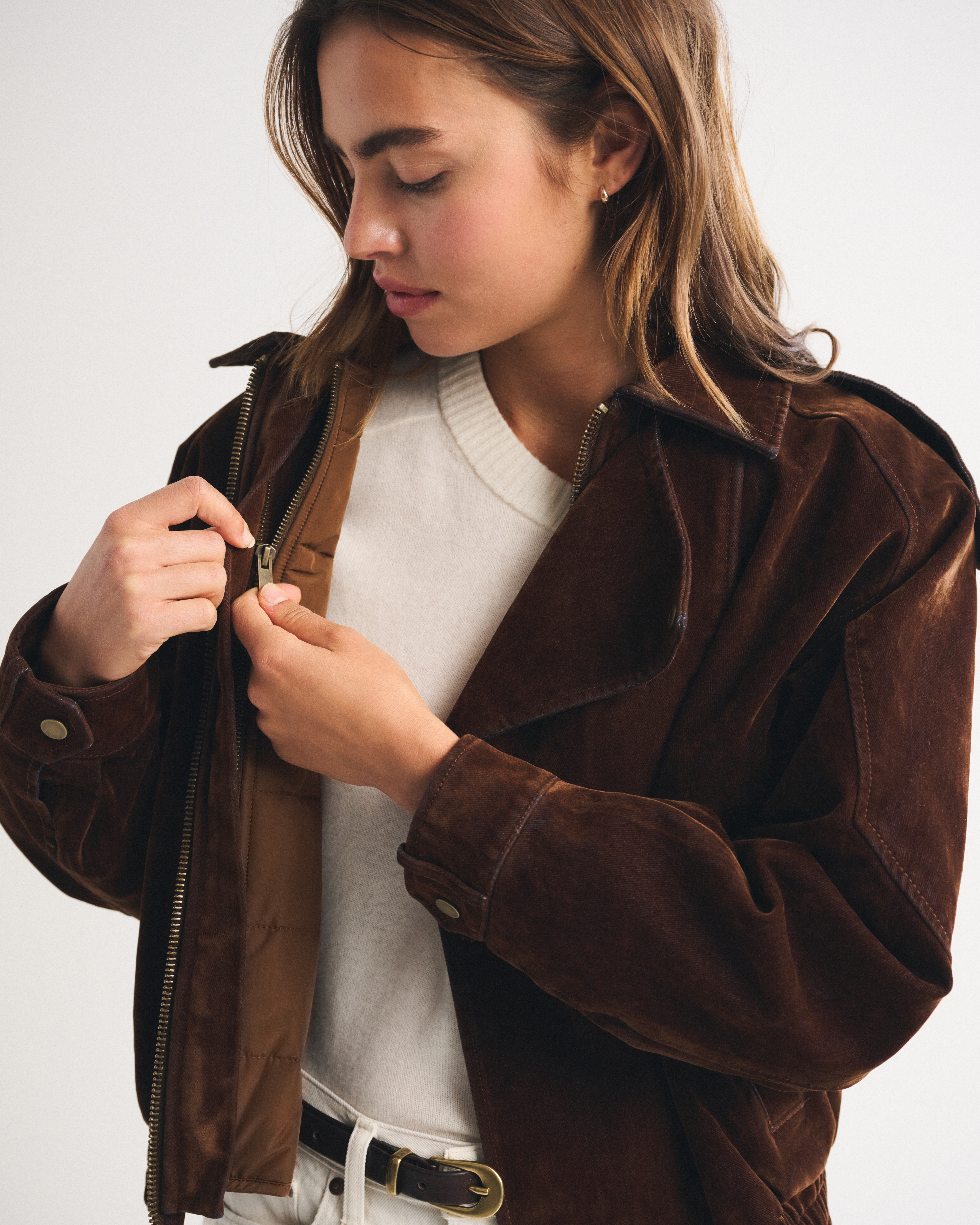 Женские куртки Abercrombie & Fitch Convertible Flocked Denim Bomber Jacket — фото 3