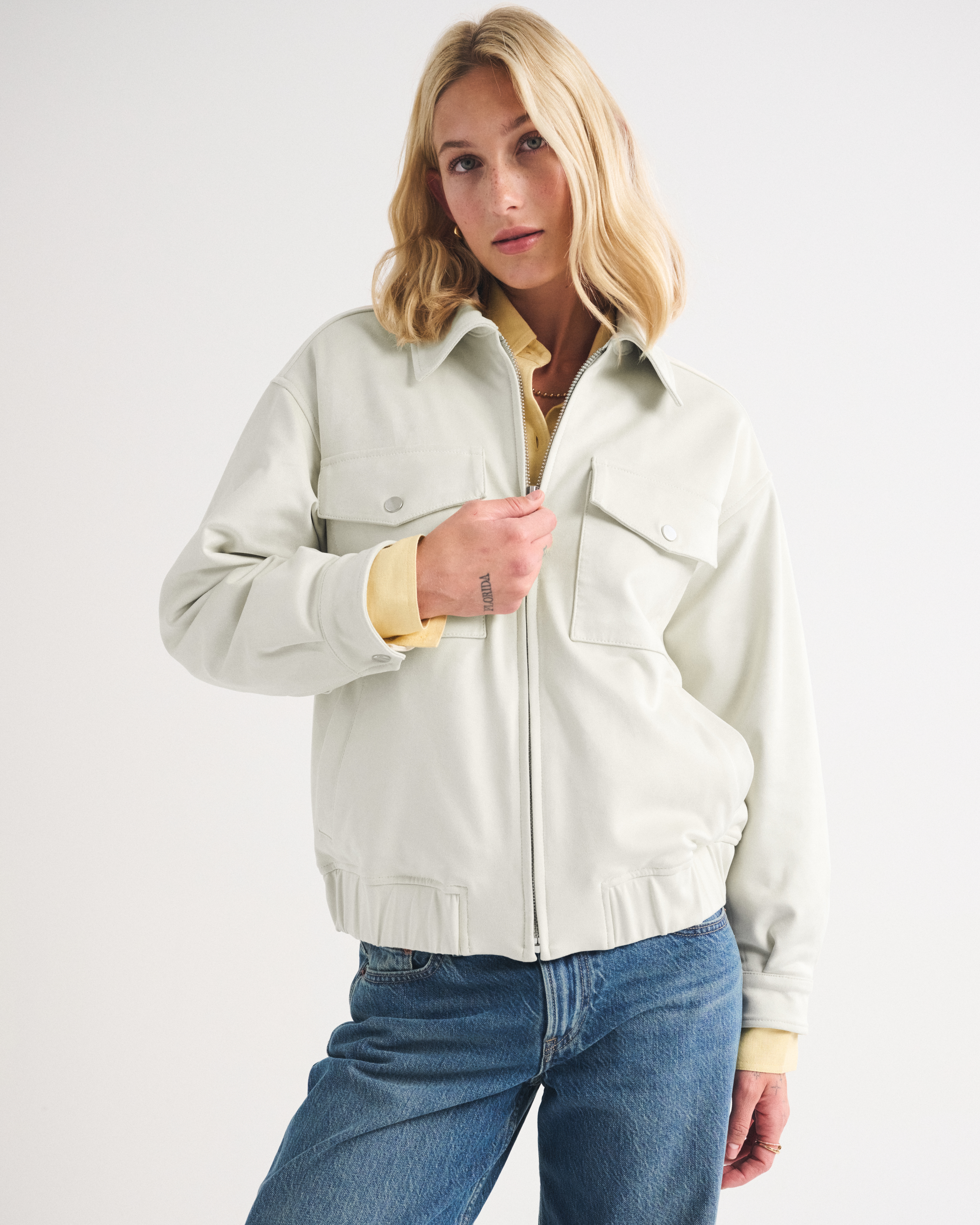 Мужские куртки Abercrombie & Fitch Vegan Suede Bomber Jacket — фото 3