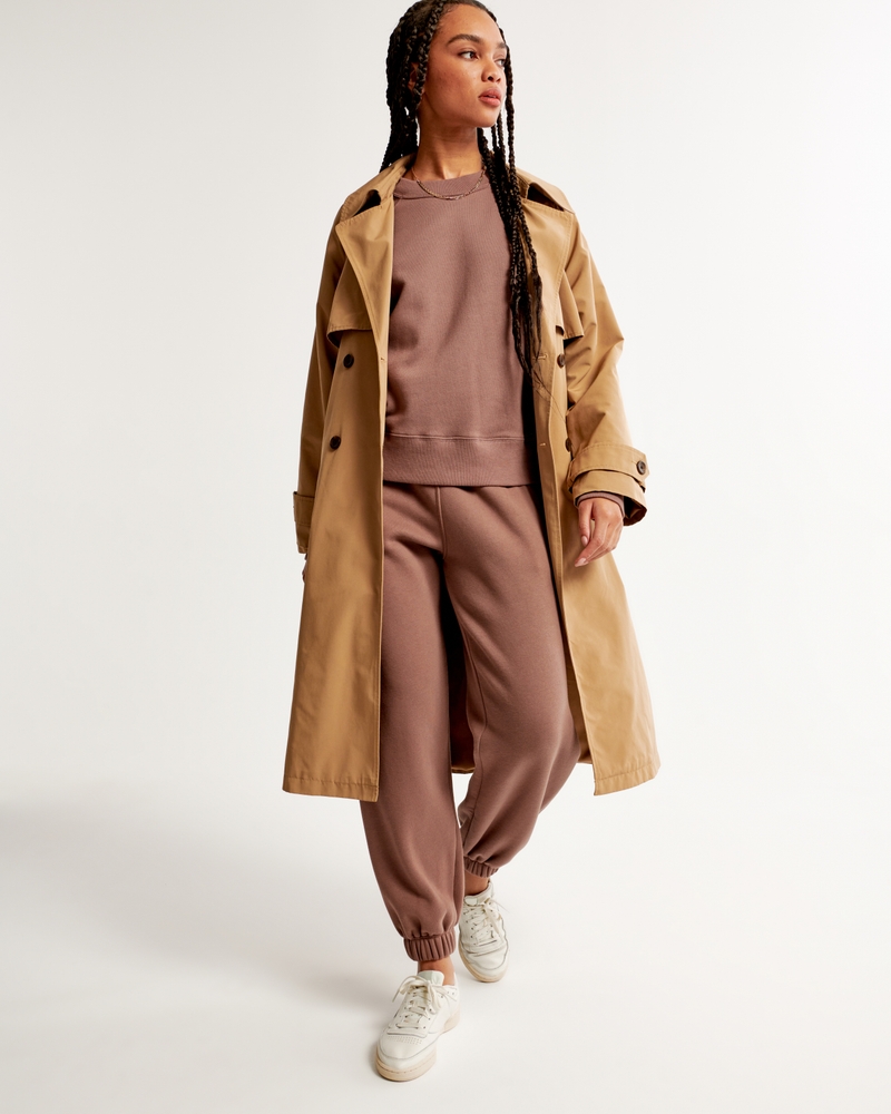 torn between two taupes. does anyone have any of the two colors? : r/Aritzia