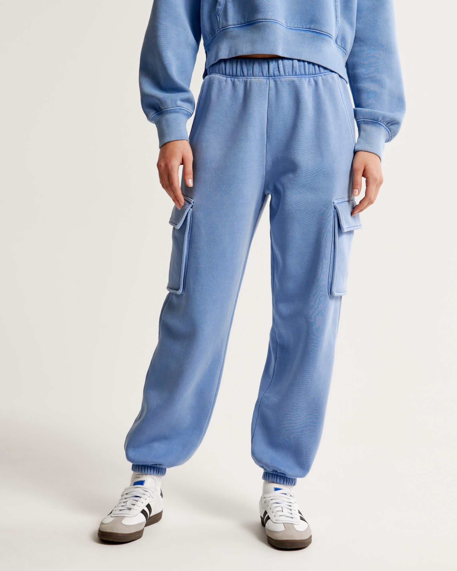 Essential Oversized Cargo Sunday Sweatpant