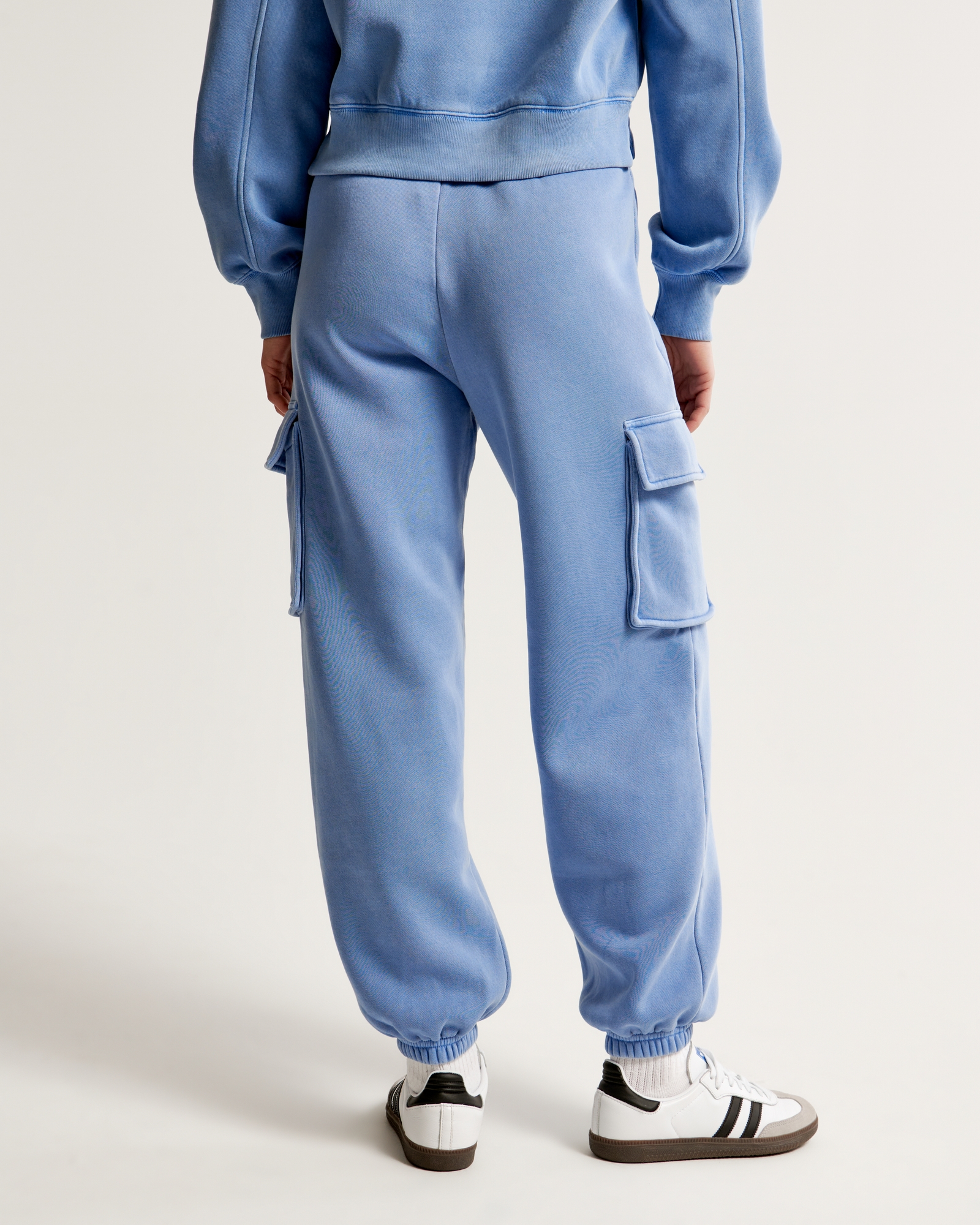 Essential Oversized Cargo Sunday Sweatpant