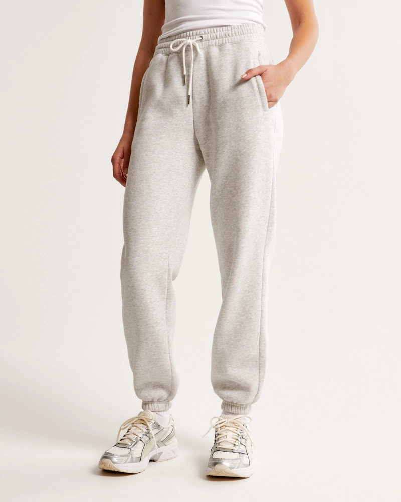 Essential Sunday Sweatpant