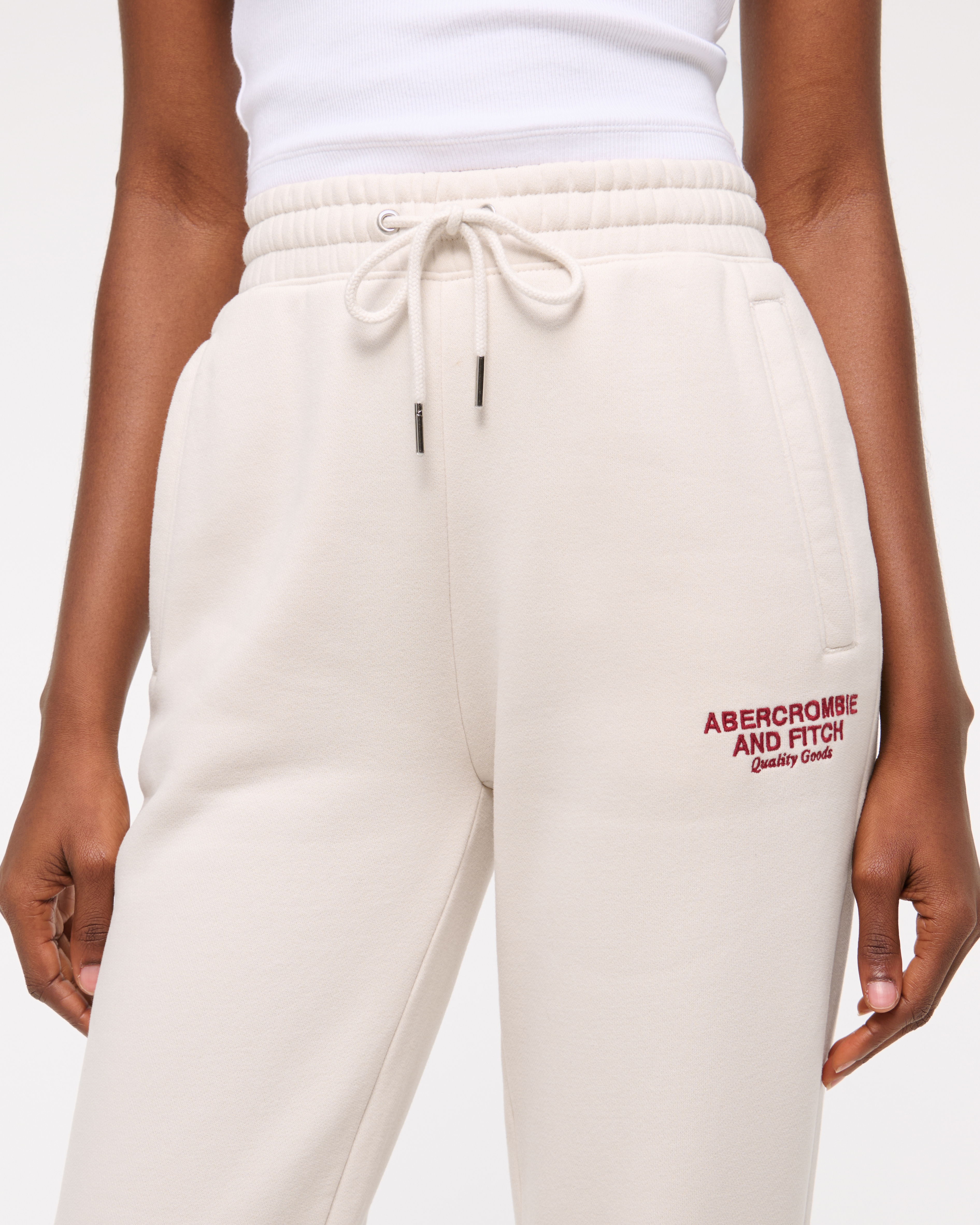 ボトムスその他 Sporty & Rich Logo Jogger Pants Cream SW671CR SW671CRFW22 MUSINSA公式 | SPORTY&RICH Logo Jogger Pants - Cream / SW671CR