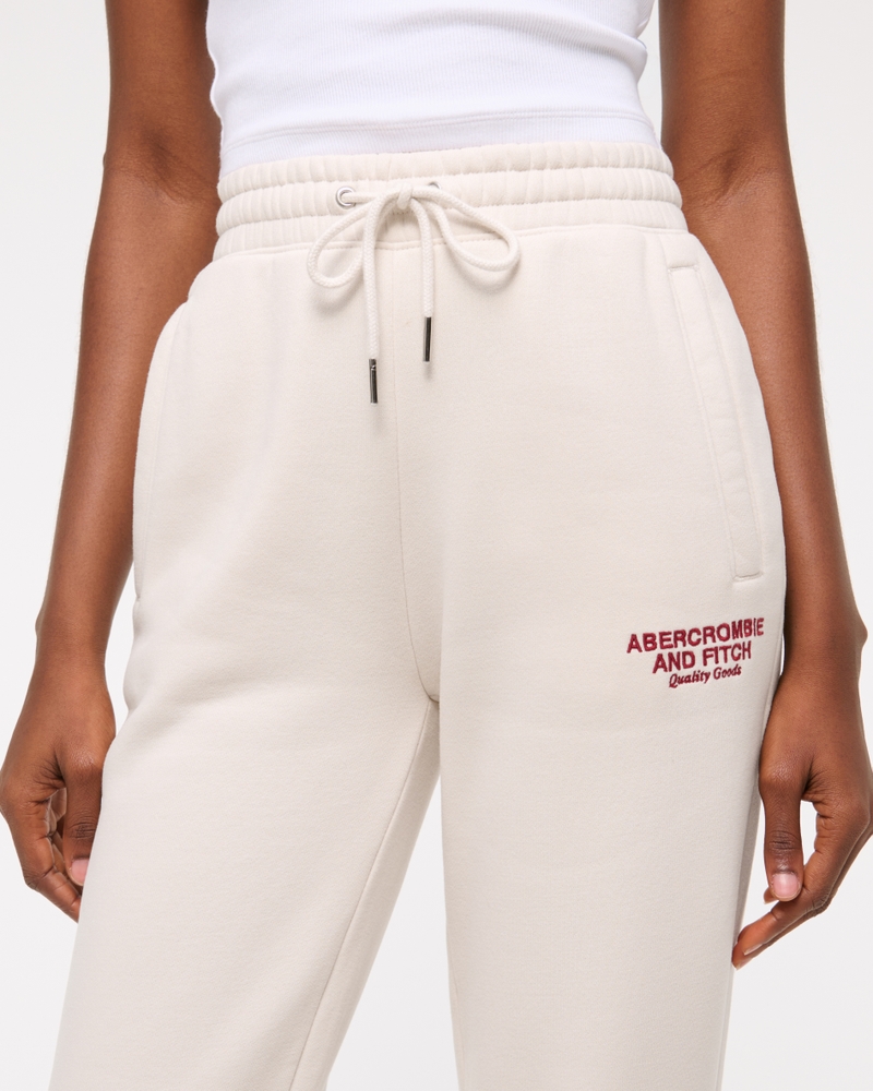 Essential Oversized Logo Sunday Jogger