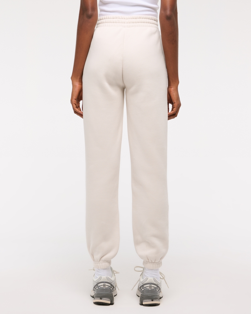 Essential Oversized Logo Sunday Jogger