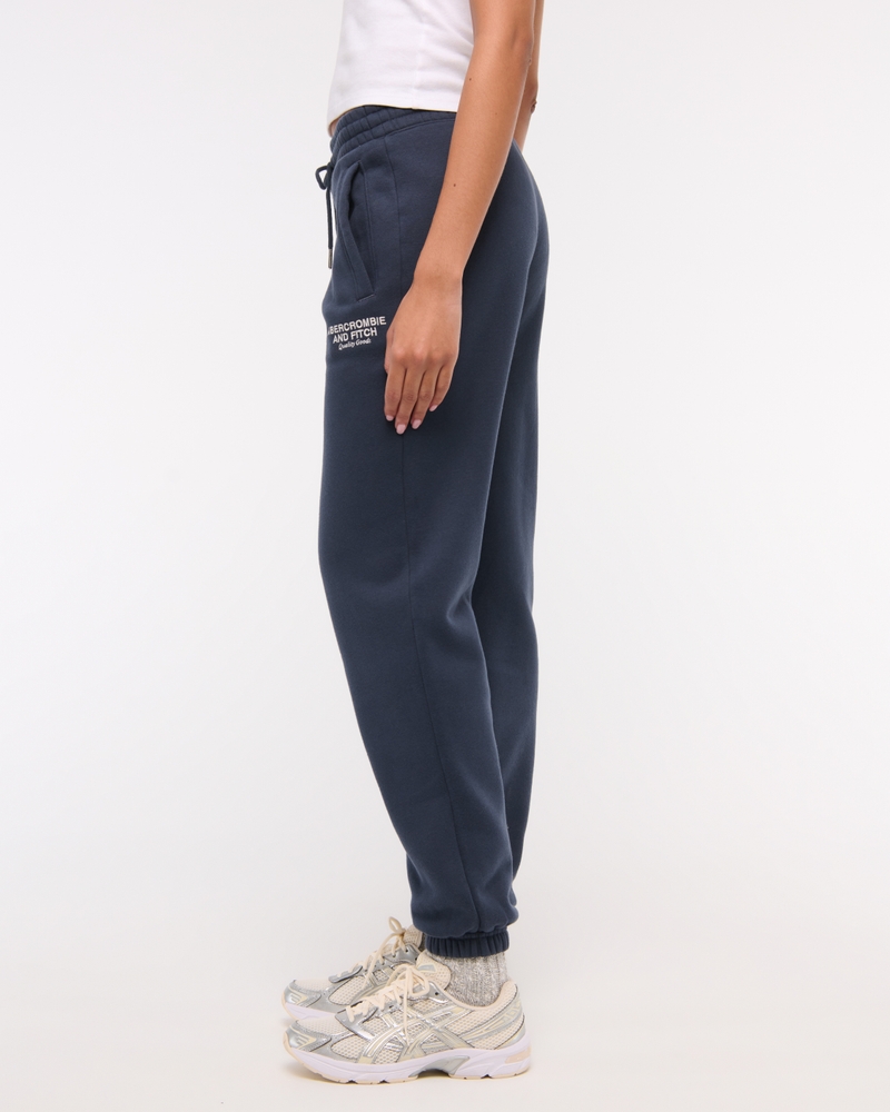 Essential Oversized Logo Sunday Jogger