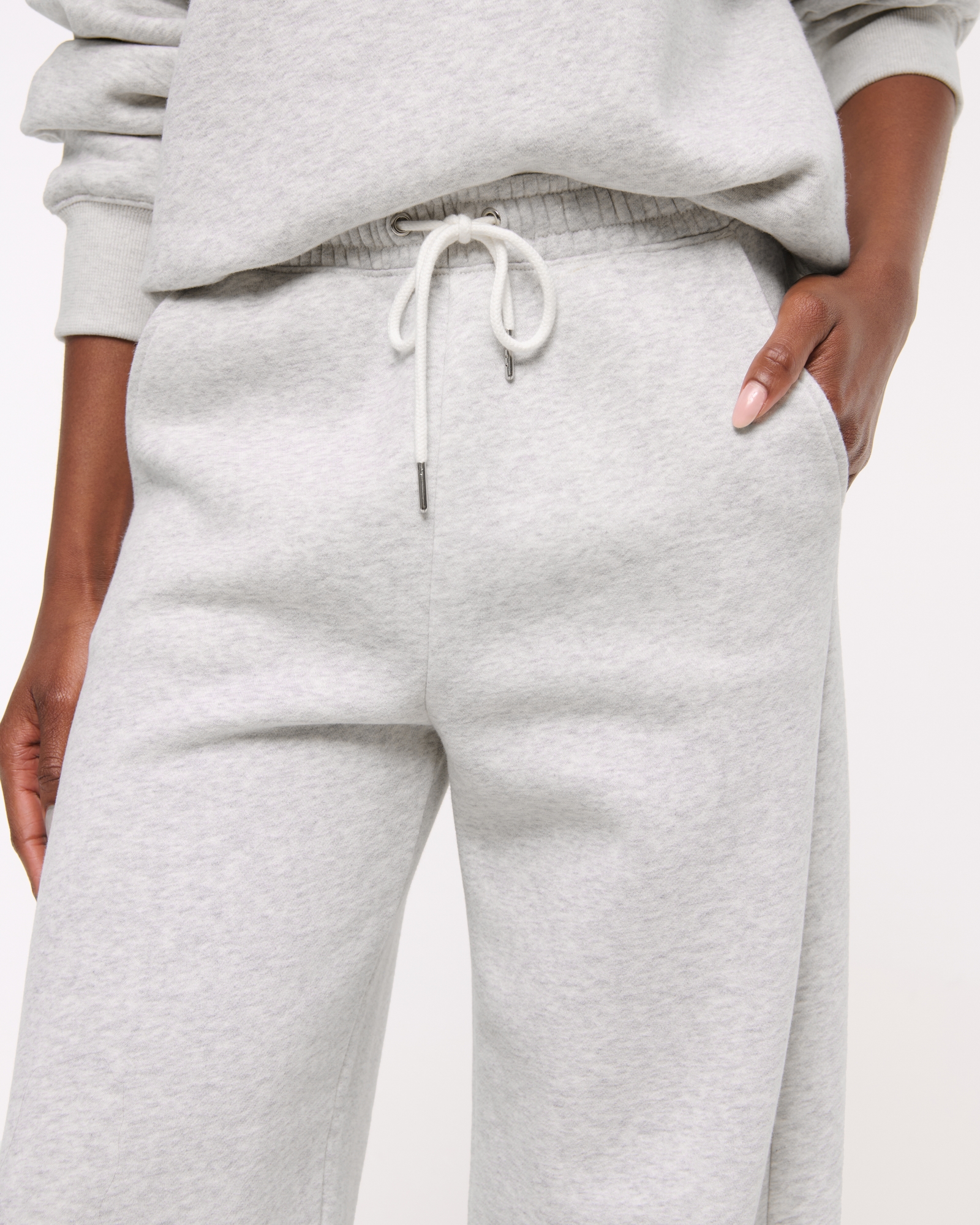 High Rise Barrel Sunday Sweatpant