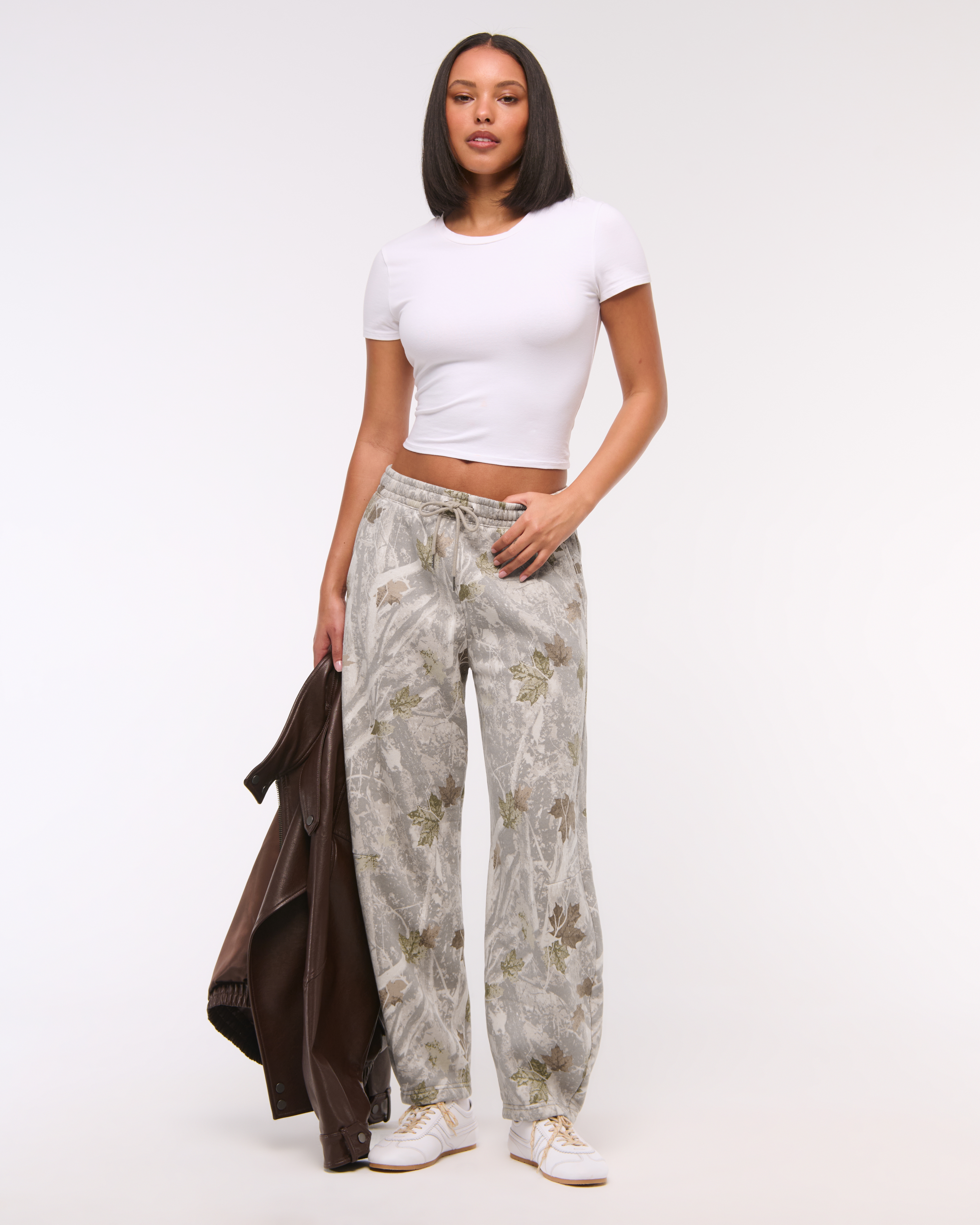 Abercrombie & Fitch Mid Rise Barrel Sunday Sweatpant In Multi