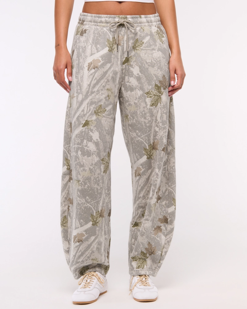 Essential Mid Rise Barrel Sunday Sweatpant