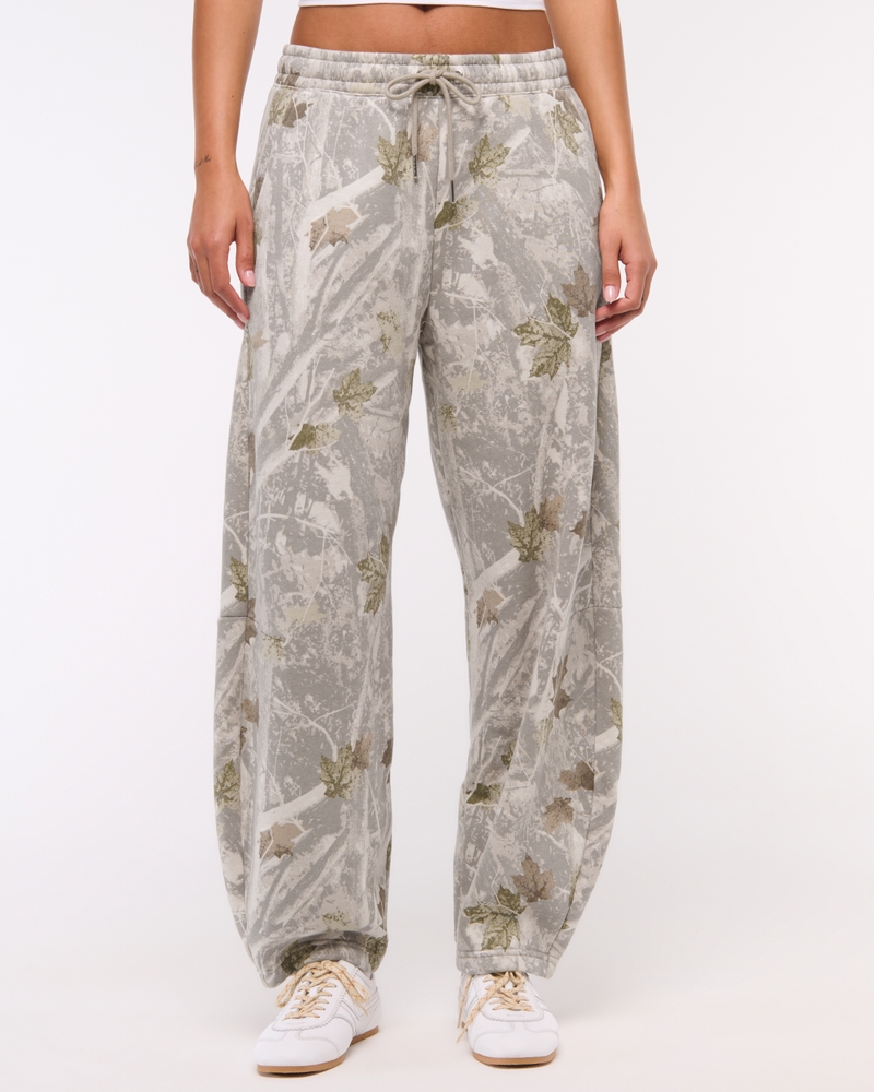 Essential Mid Rise Barrel Sunday Sweatpant