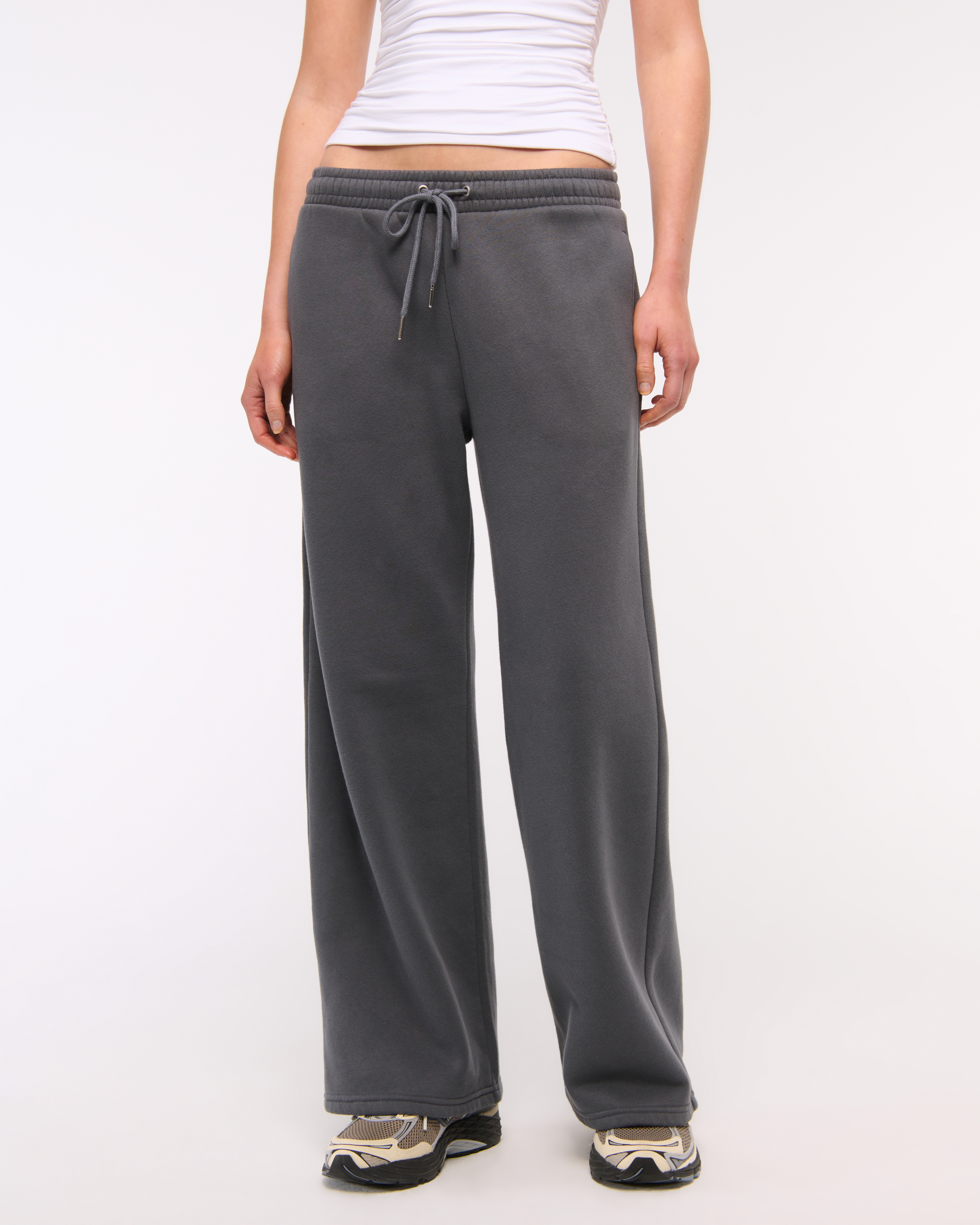 Women's Essential Wide Leg Sunday Sweatpant | Women's