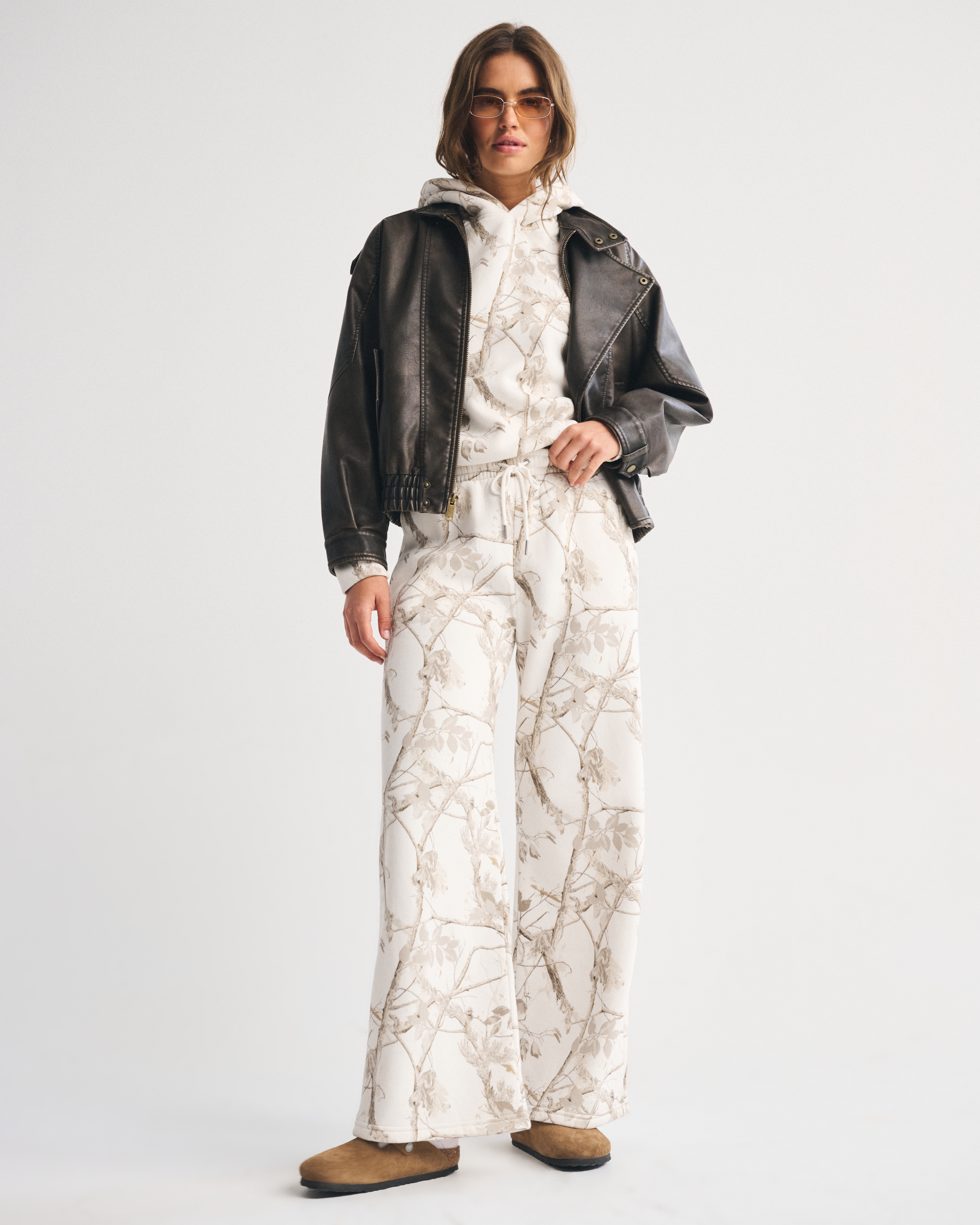 Abercrombie & Fitch High Rise Sunday Wide Leg Sweatpant