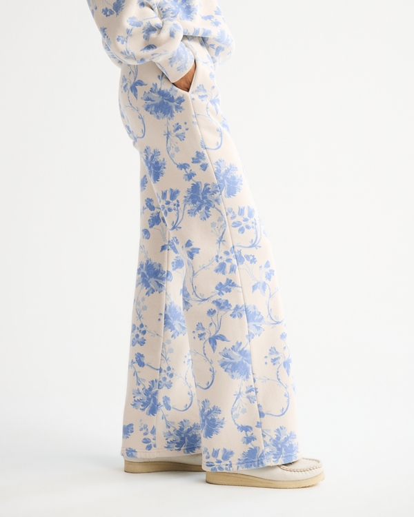 High Rise Sunday Wide Leg Sweatpant