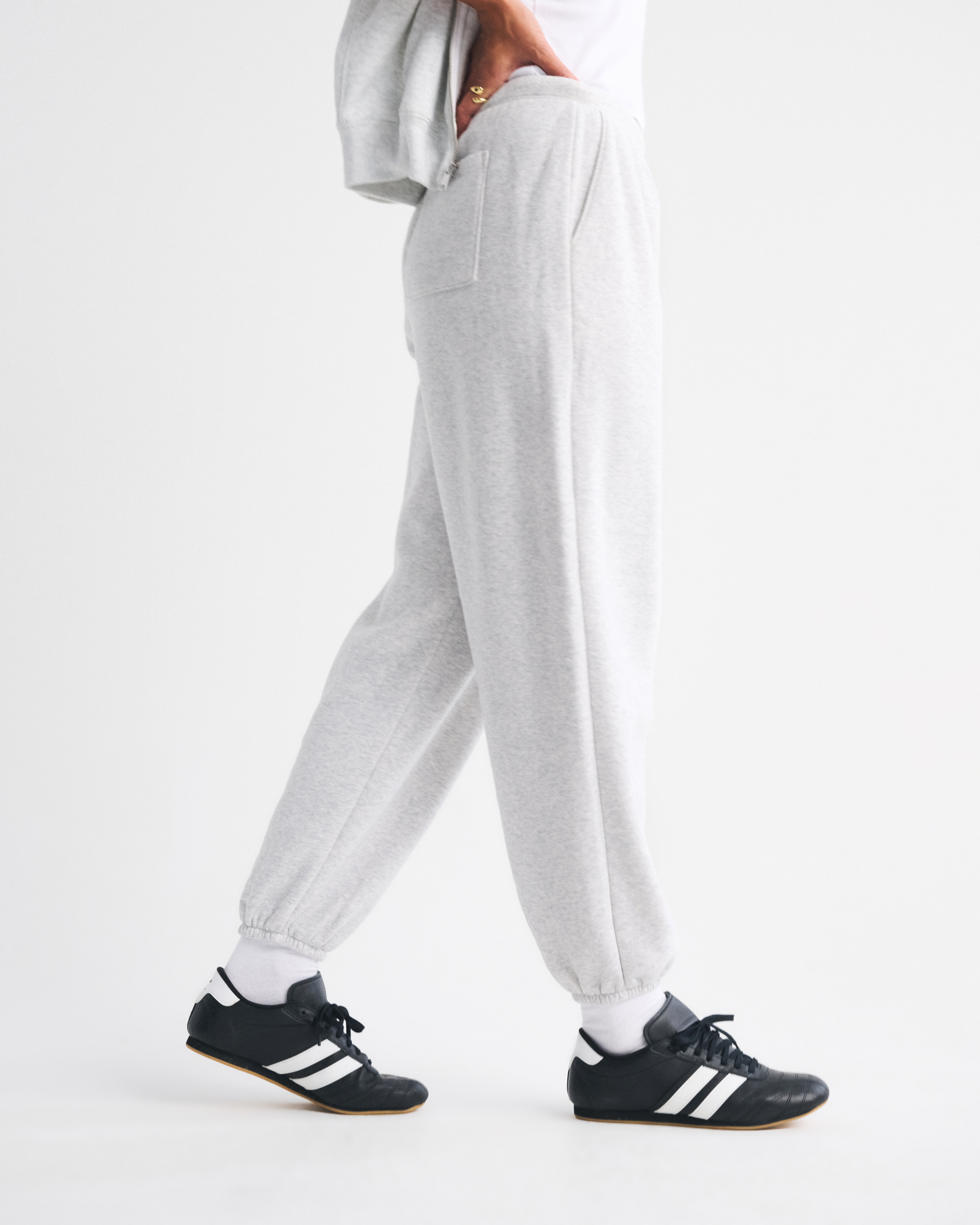 Abercrombie & Fitch High Rise Sunday Baggy Sweatpant In Gray