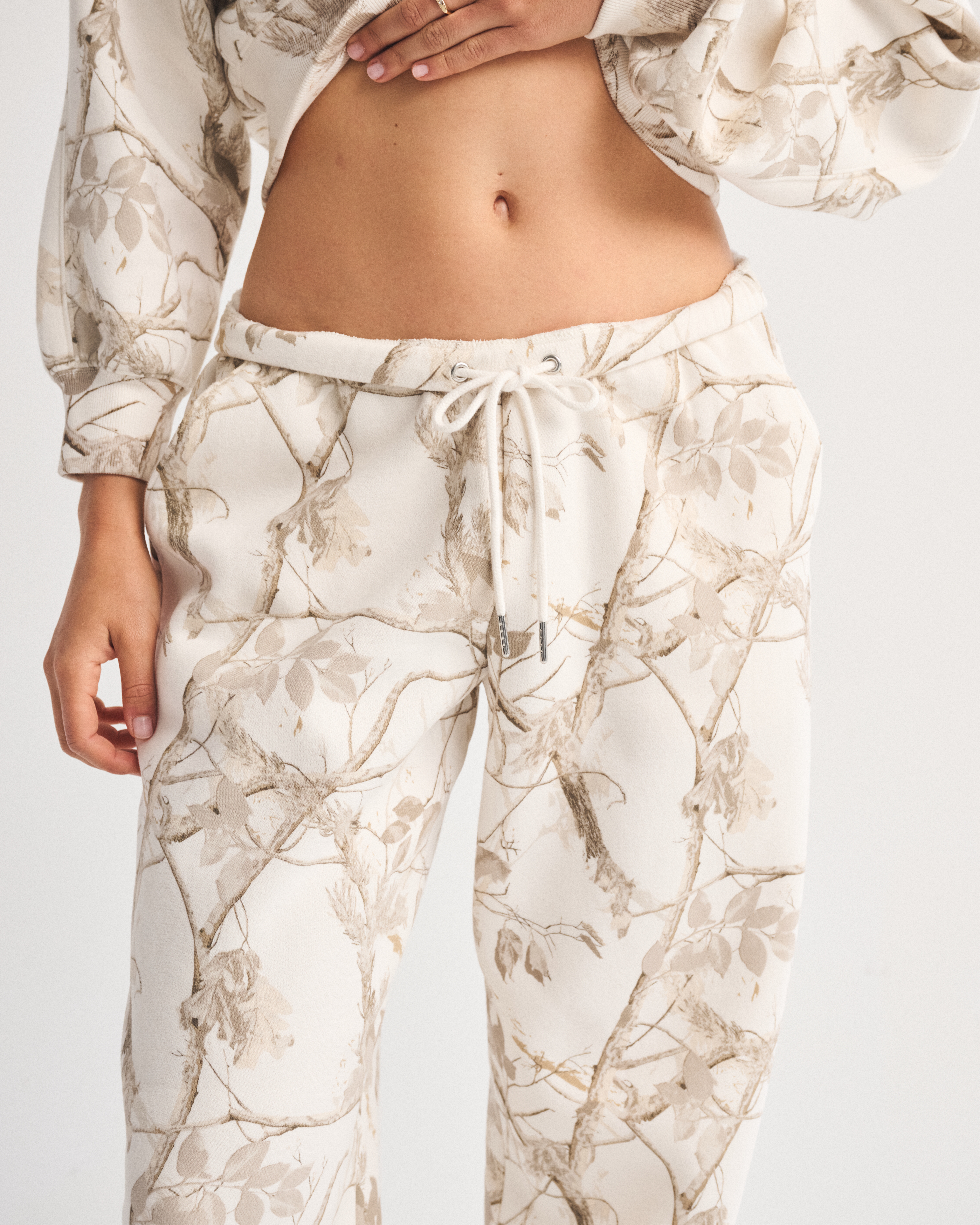 Abercrombie & Fitch High Rise Sunday Baggy Sweatpant