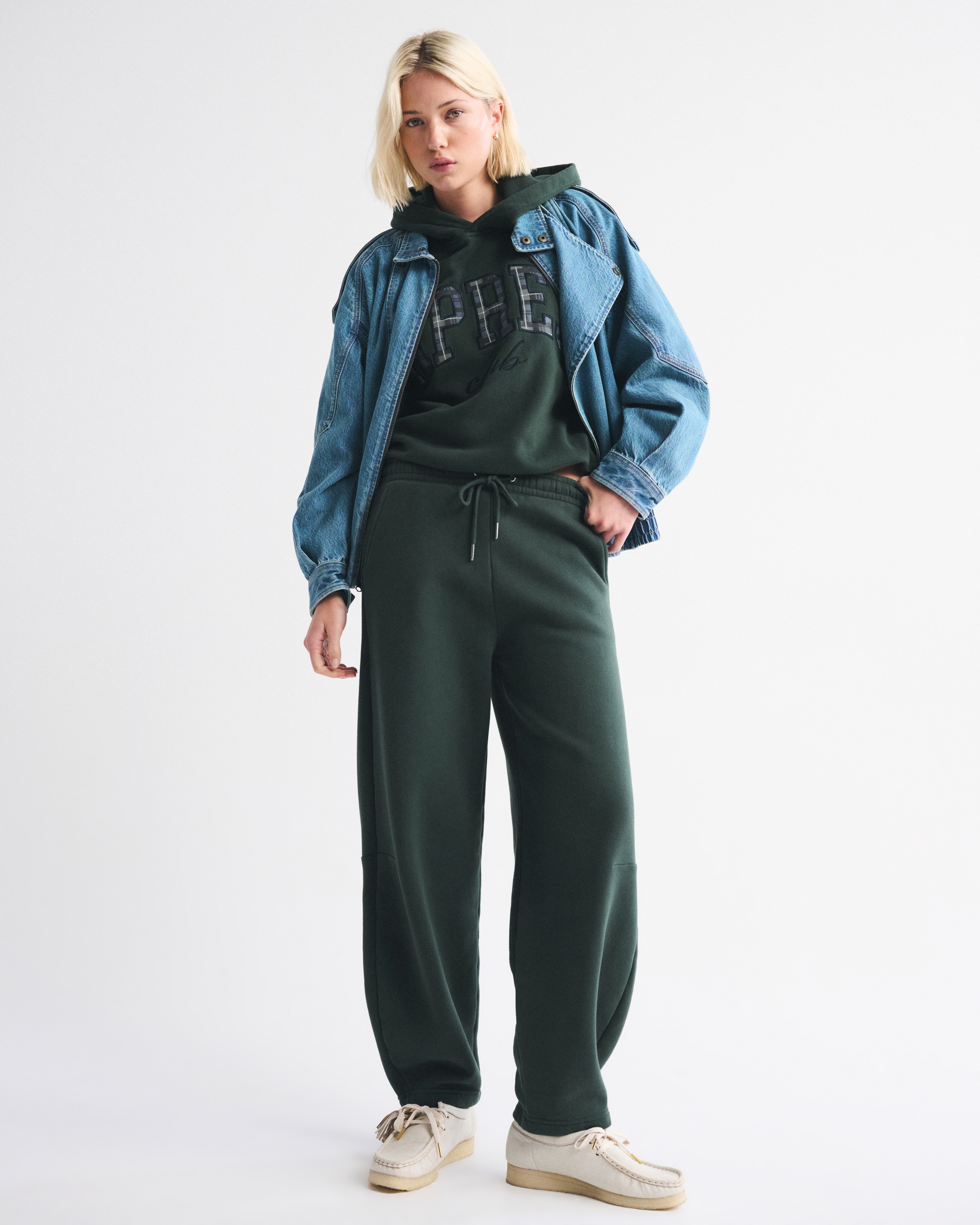 Abercrombie & Fitch High Rise Sunday Barrel Sweatpant In Green