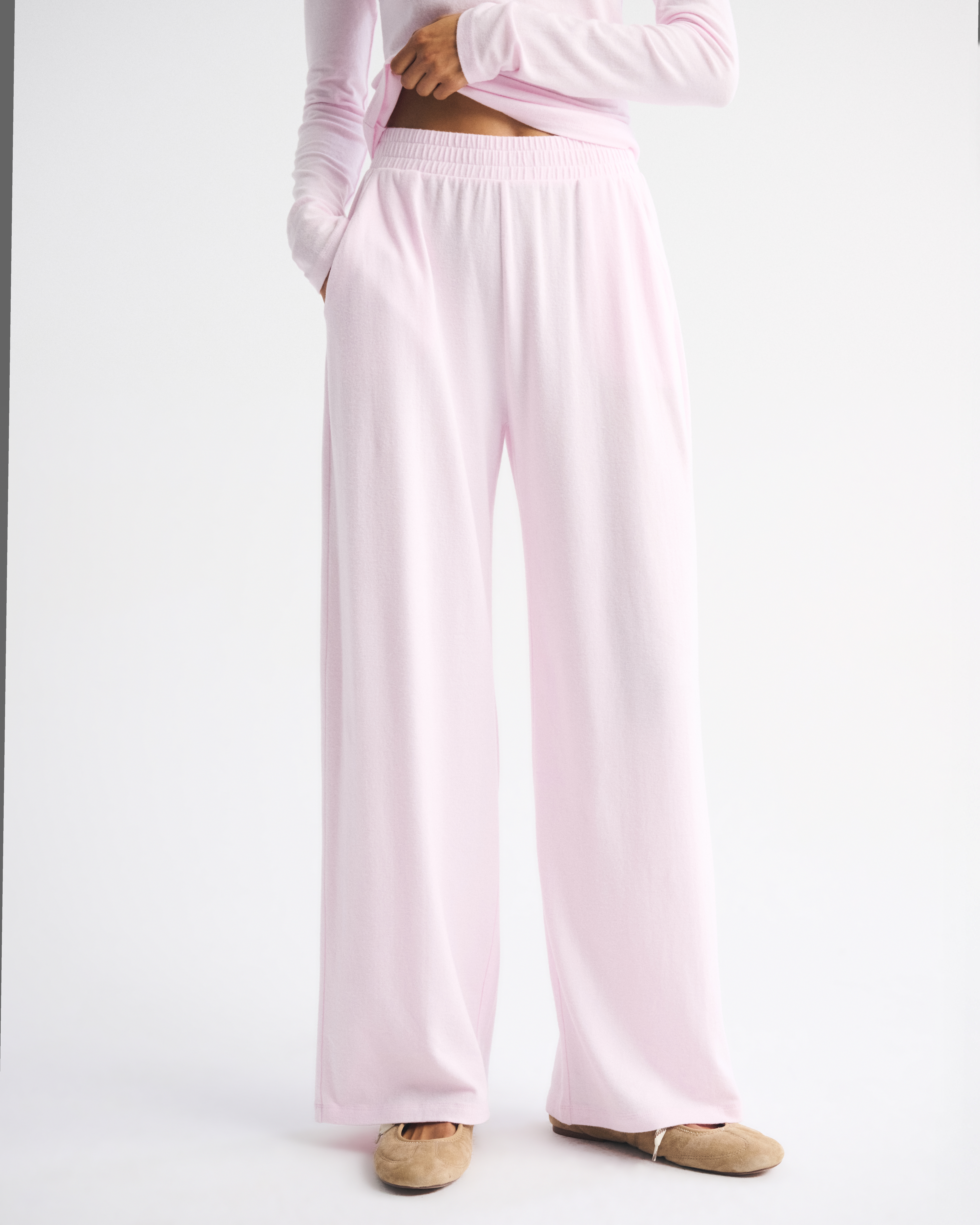 Abercrombie & Fitch Lounge Brushed Wide Leg Sweatpant In Pink