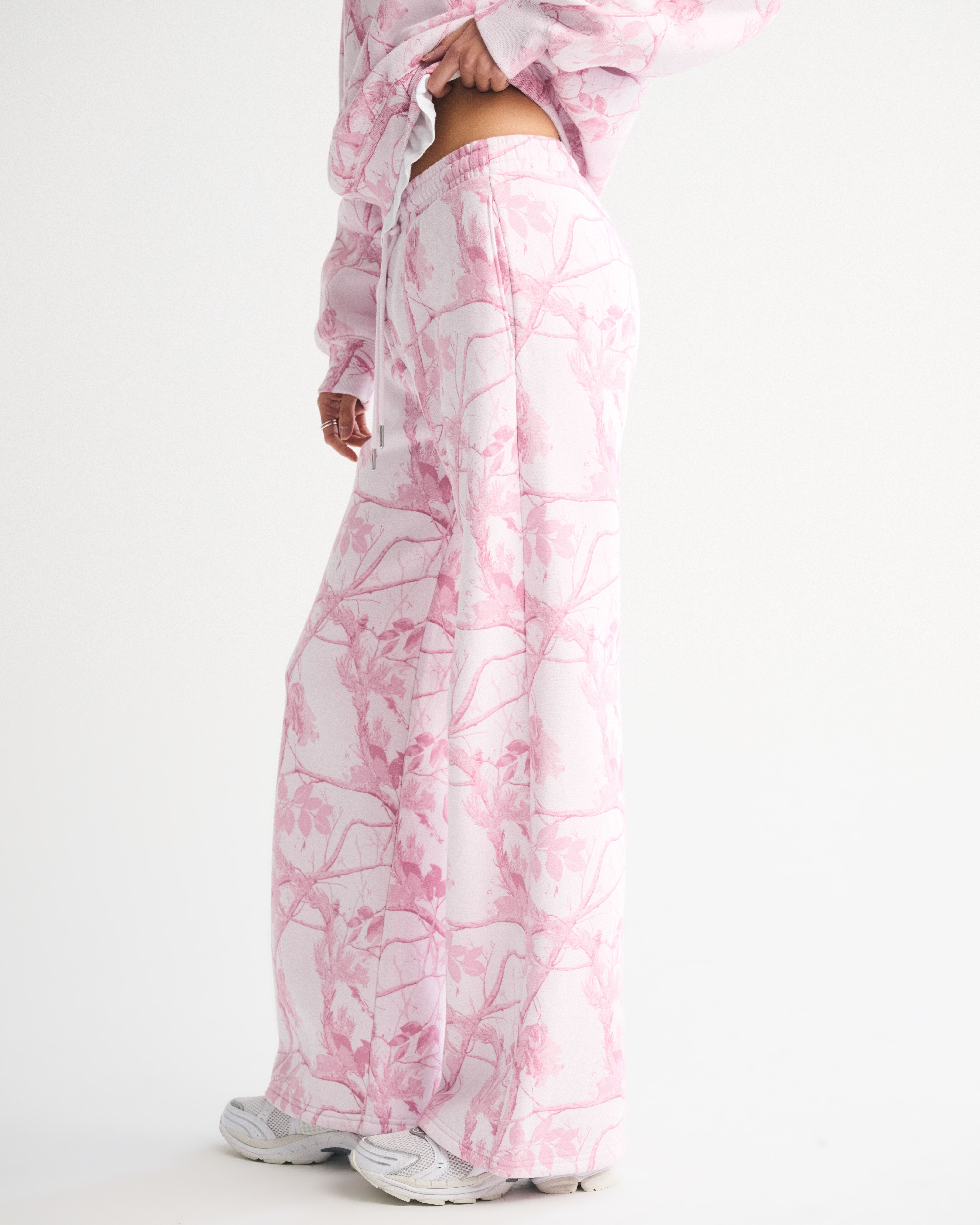 Abercrombie & Fitch High Rise Sunday Wide Leg Sweatpant