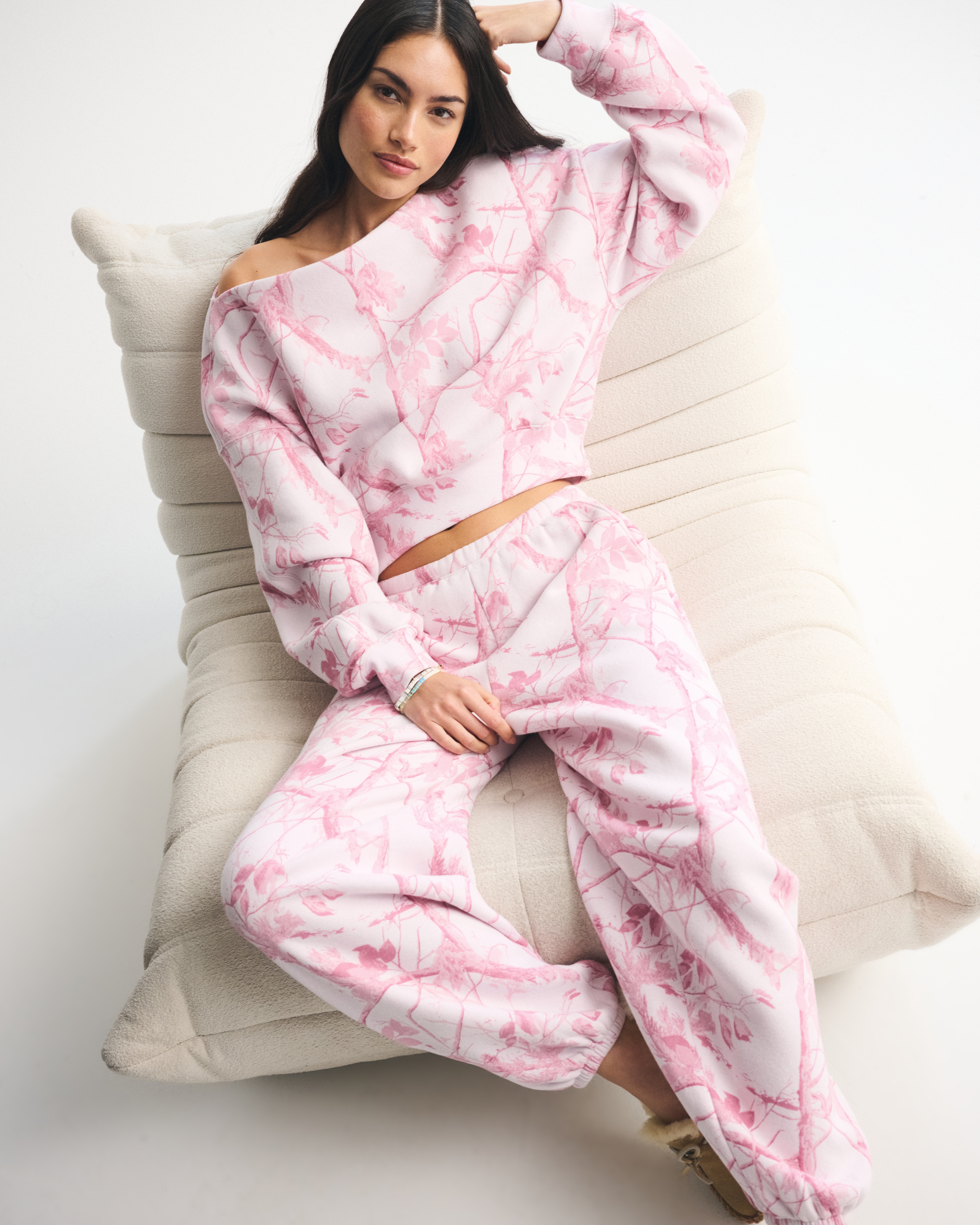 Abercrombie & Fitch High Rise Sunday Baggy Sweatpant