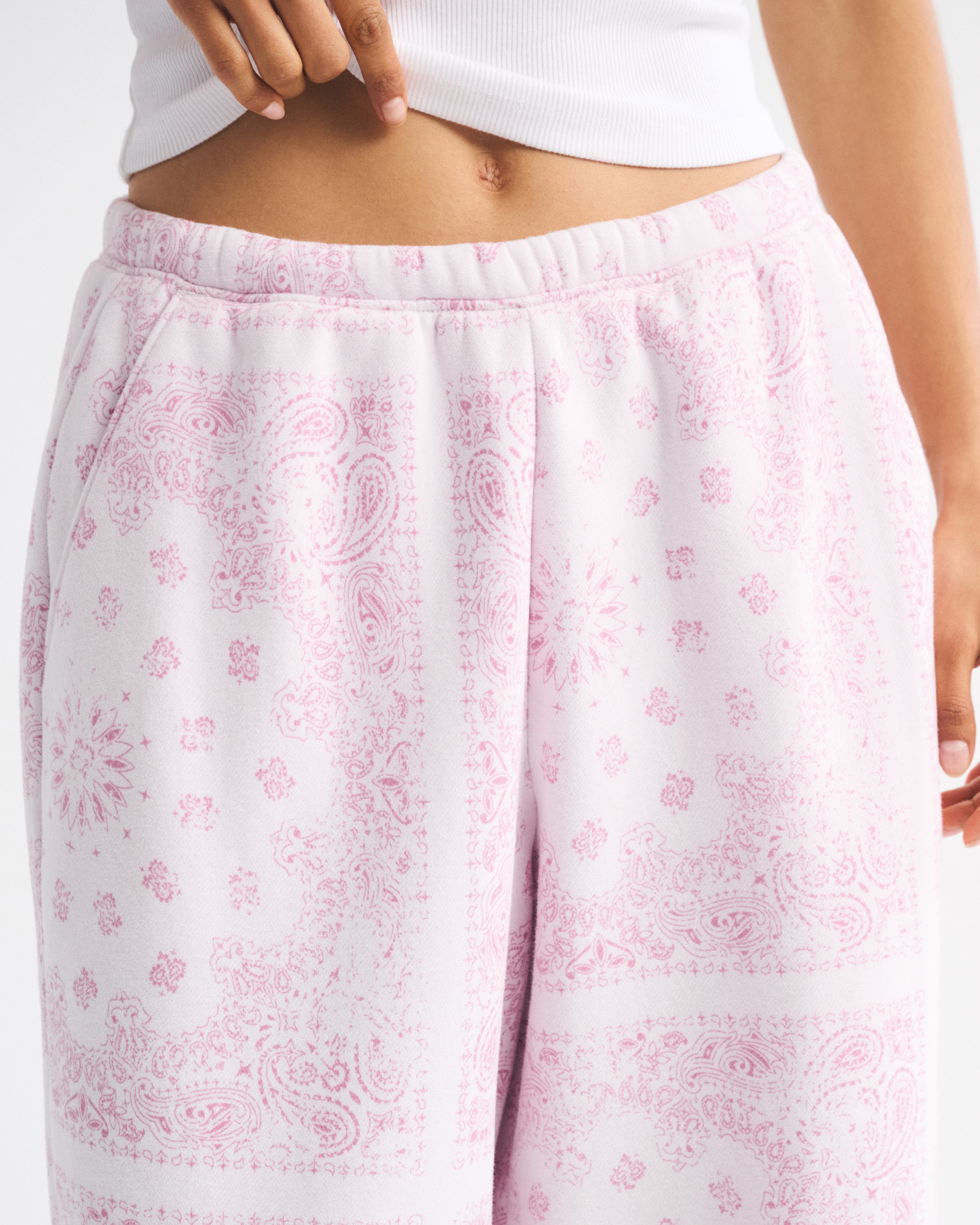 Abercrombie & Fitch High Rise Sunday Baggy Sweatpant