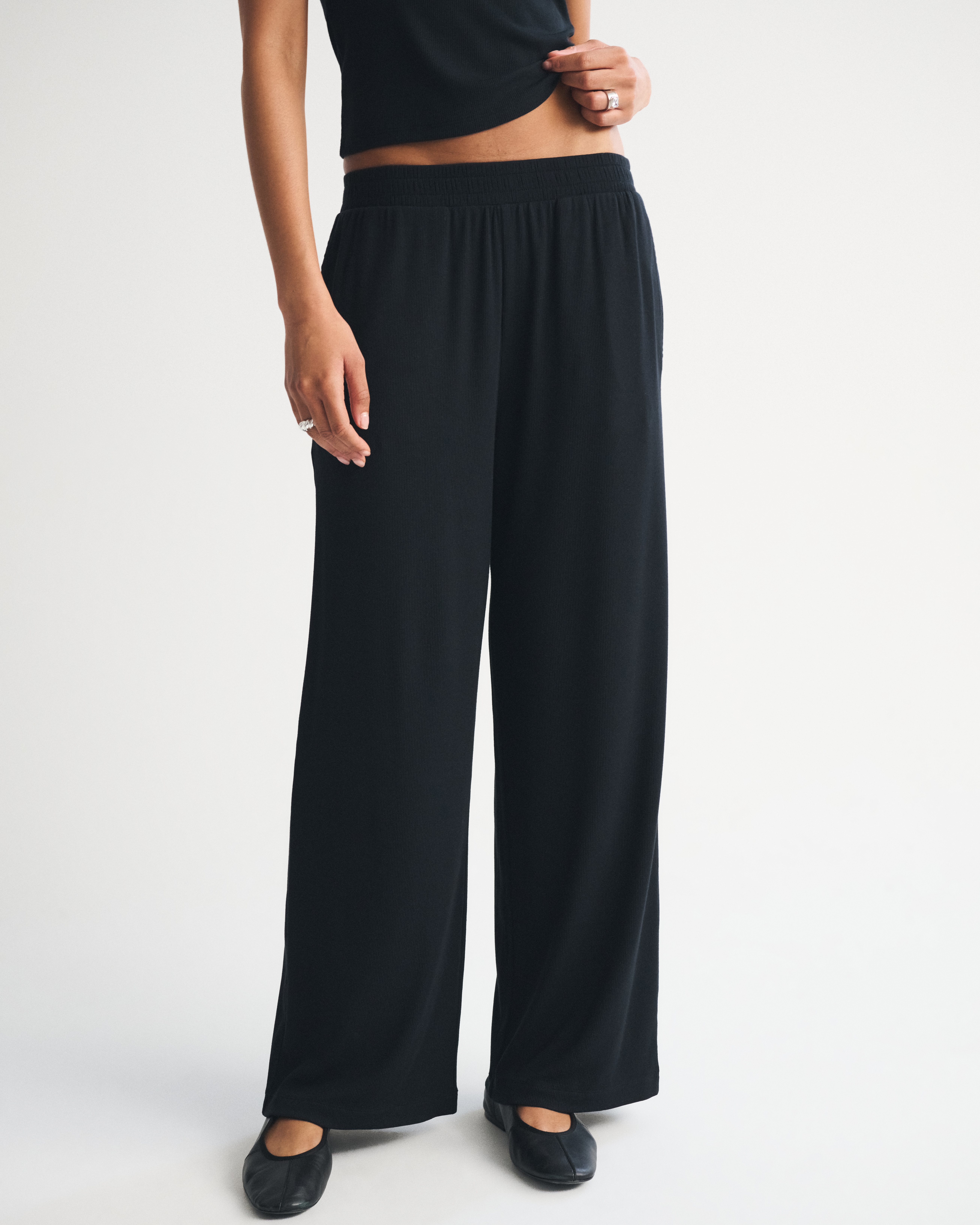 Женские брюки Abercrombie & Fitch Lounge Ribbed Wide Leg Sweatpant — фото 3