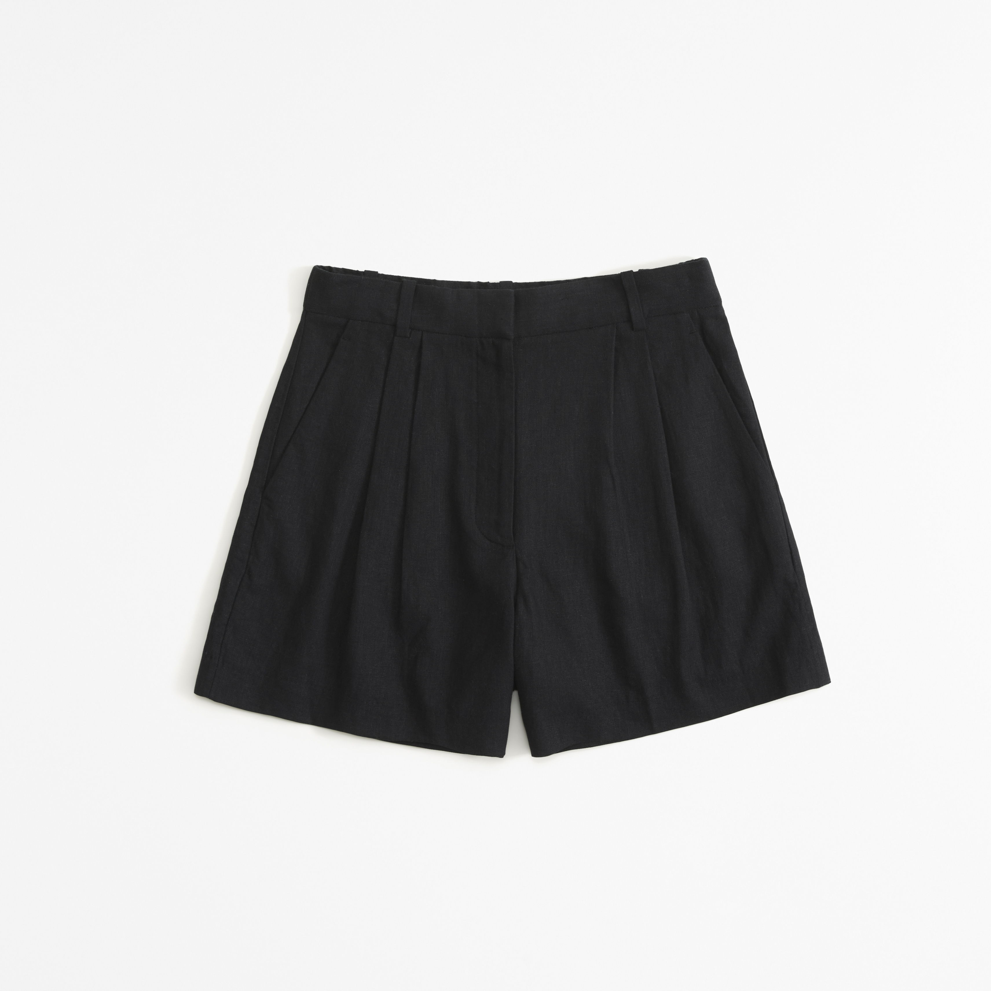 Lorena Antoniazzi pleat-detail linen blend shorts - Black