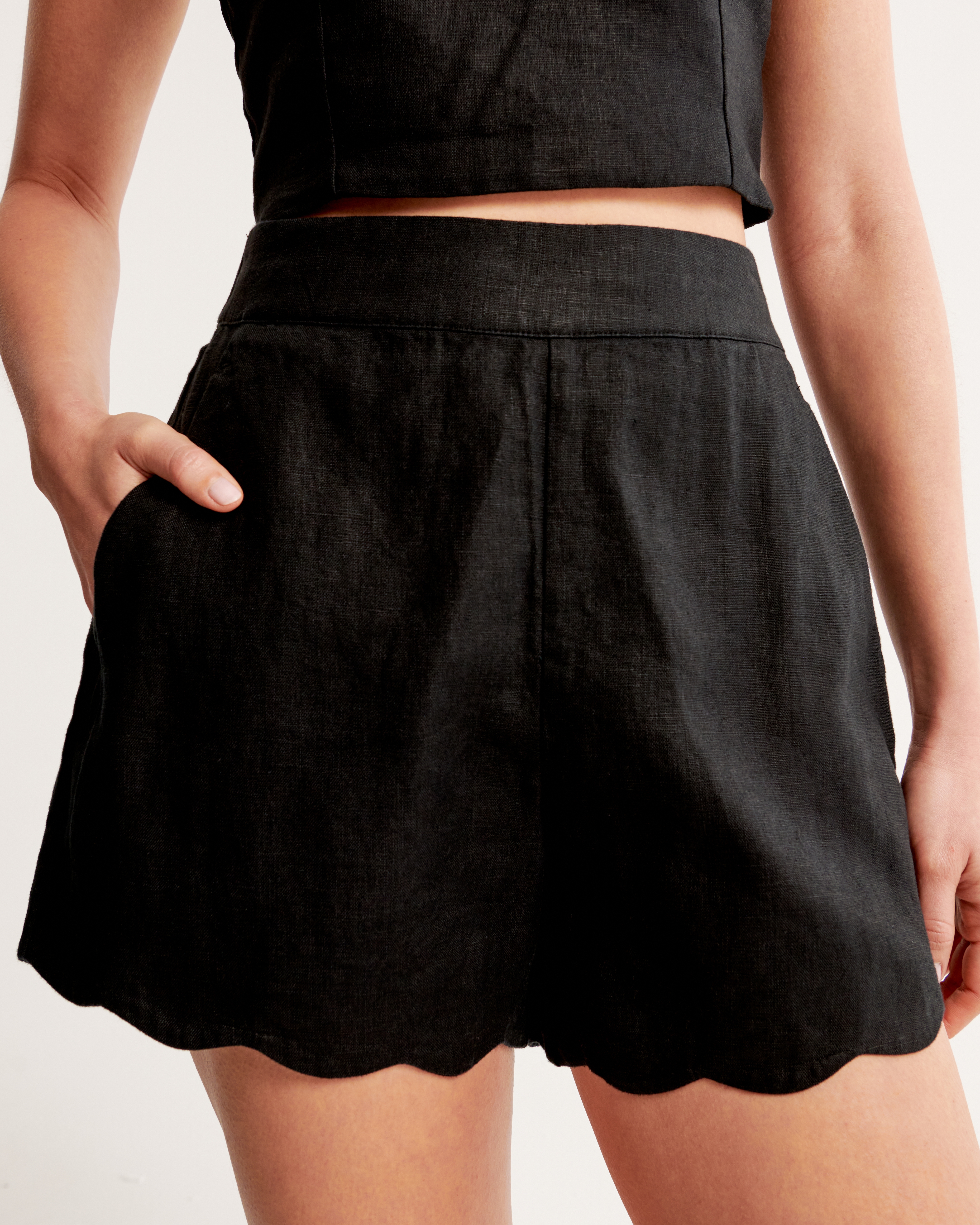 Scalloped Hem Women’s Shorts cheapest Black