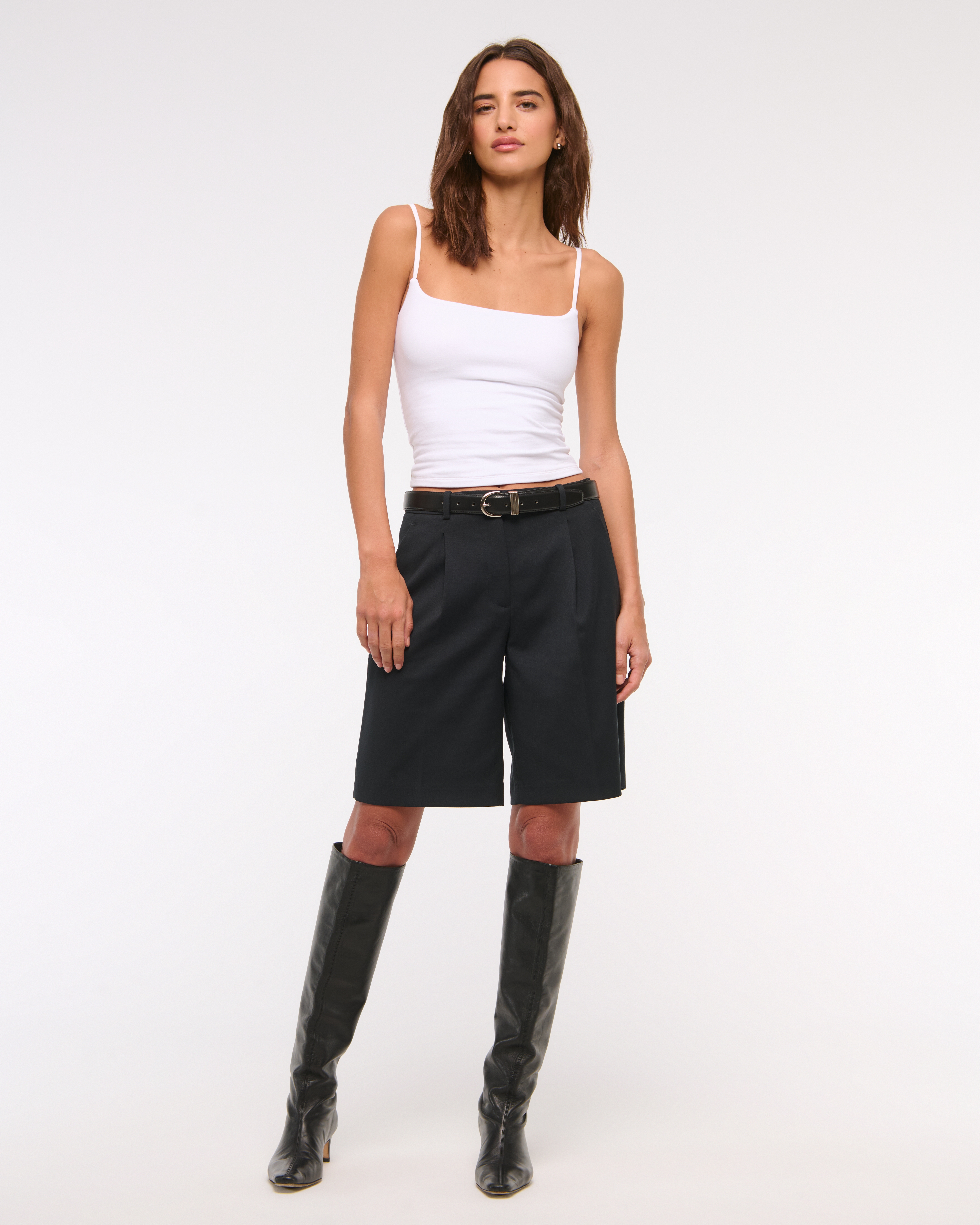 ショートパンツ A FERRETTI Women Shorts  Burmudas V0326 5126 0555 NER Women's Mid Rise Bermuda Short | Women's Bottoms