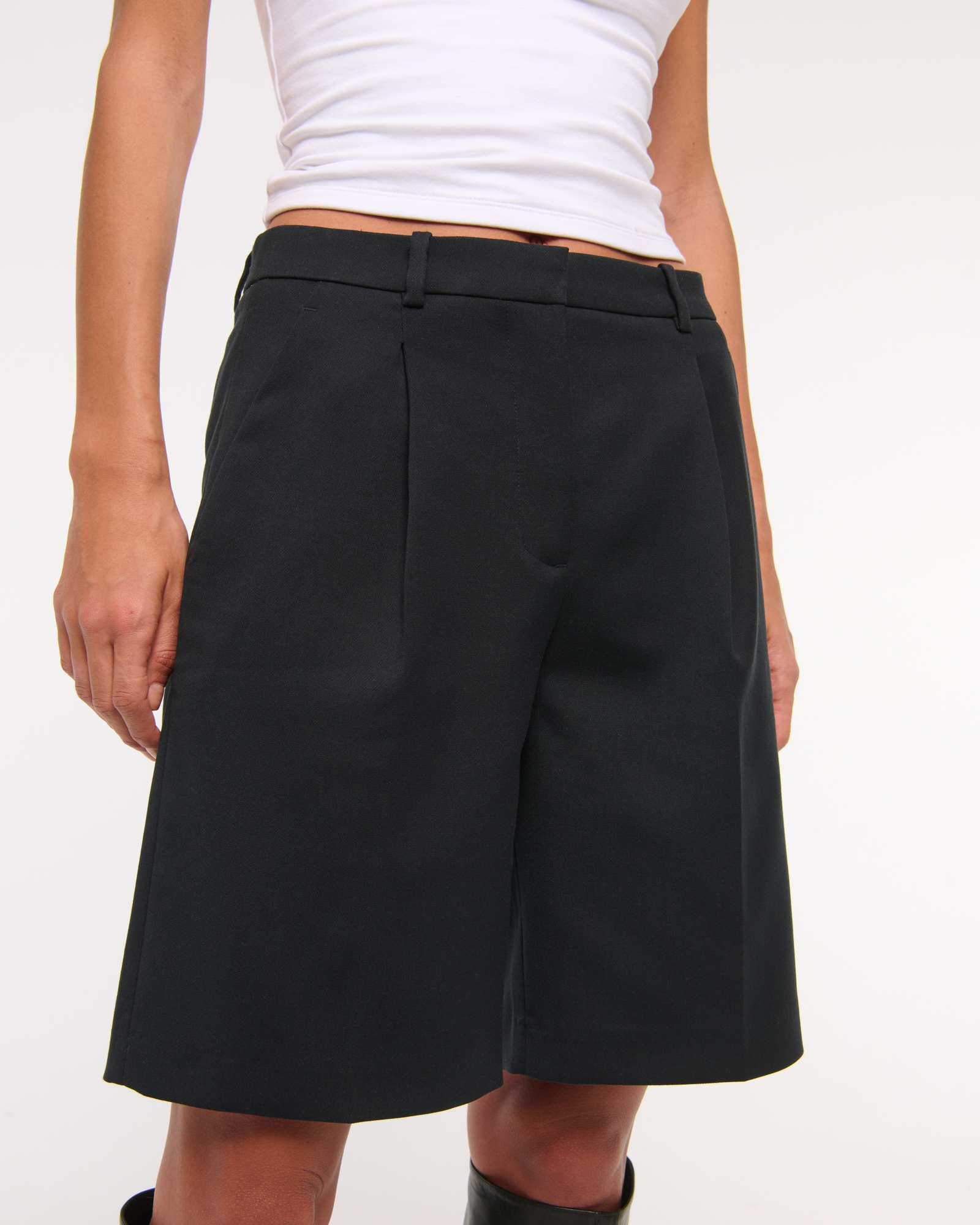 Mid Rise Bermuda Short