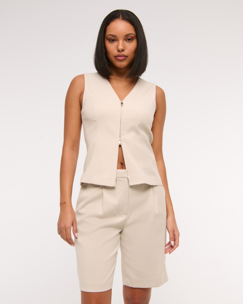 Mid Rise Linen-Blend Bermuda Short