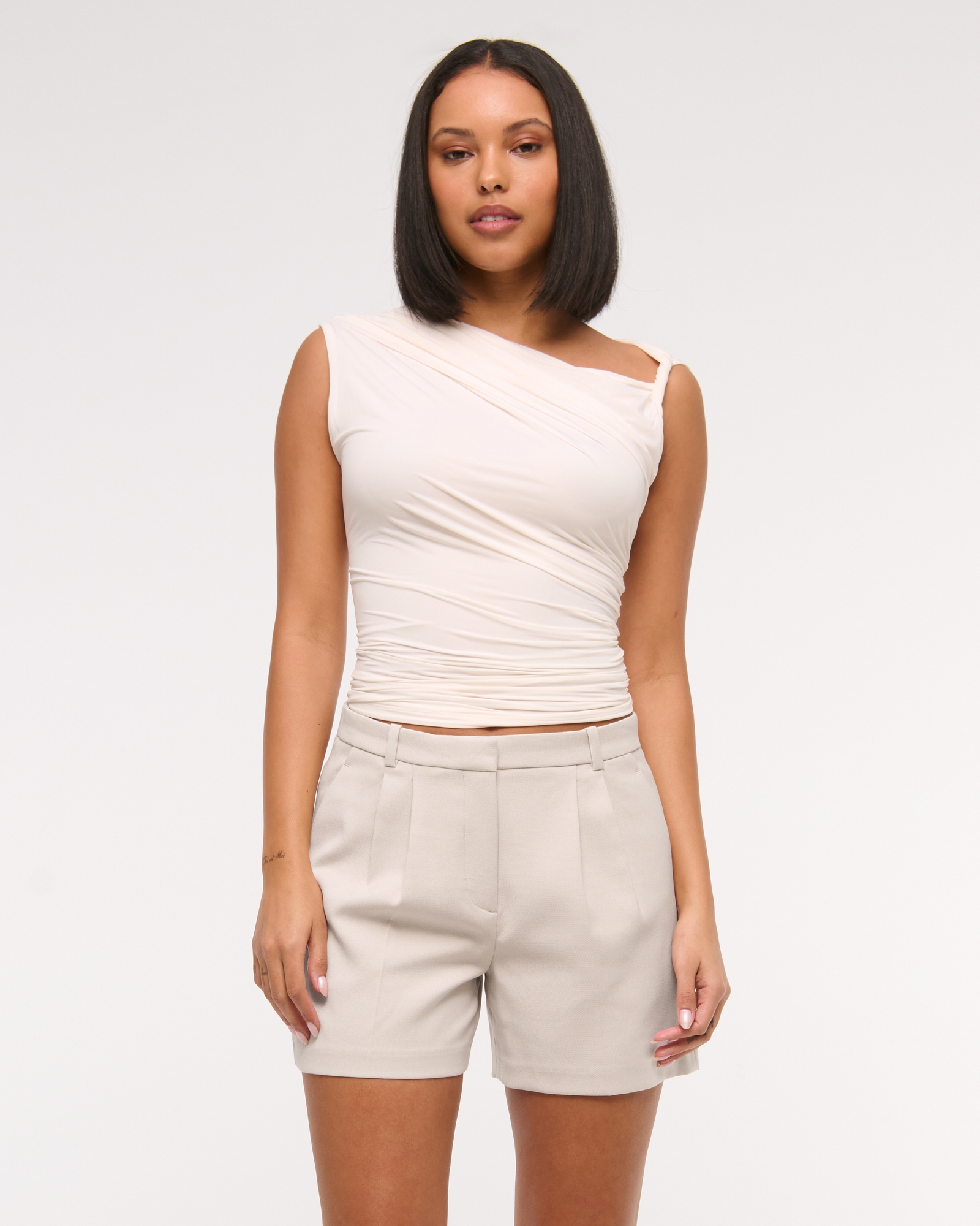 A&F Sloane Low Rise Tailored Short