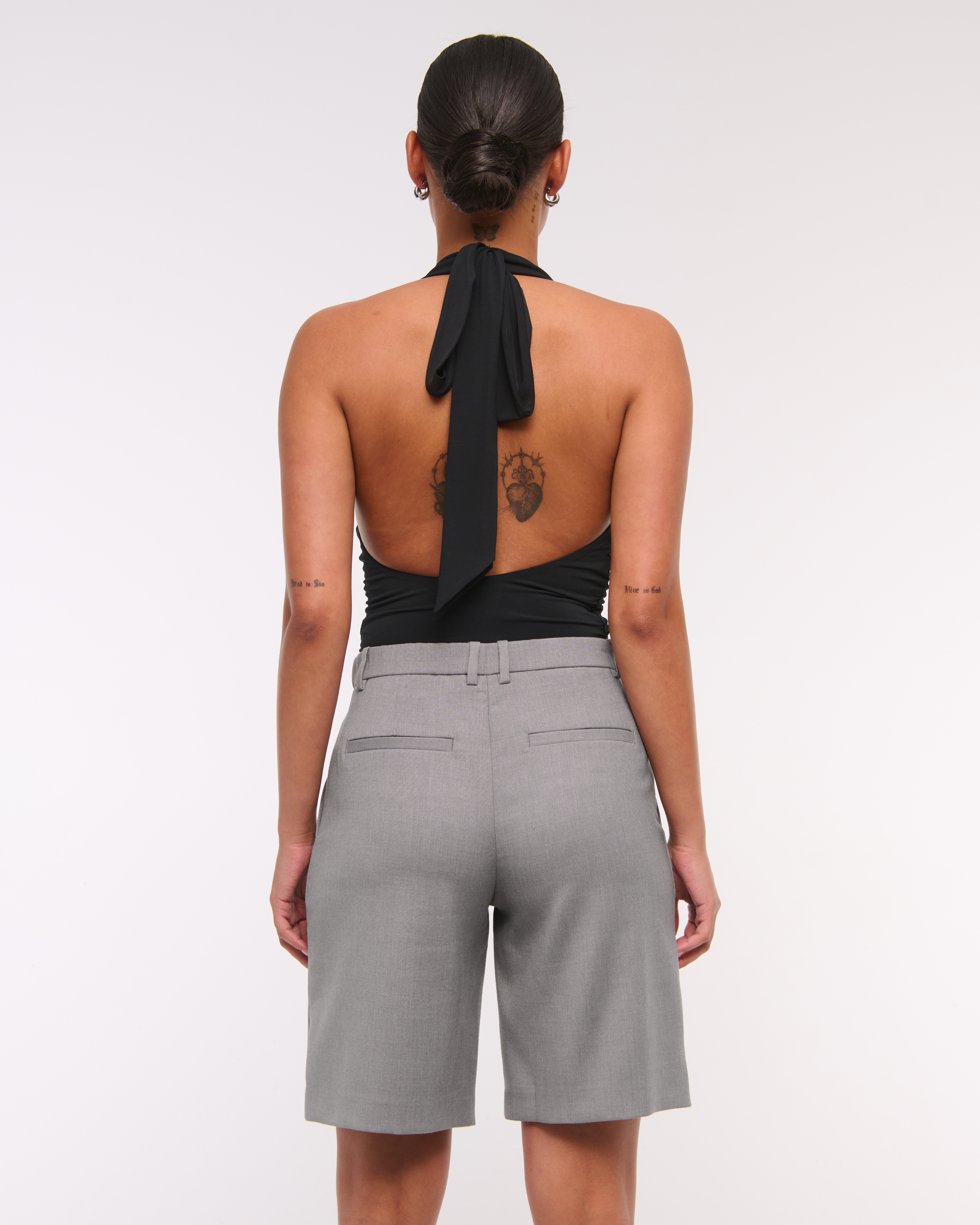 Abercrombie & Fitch Mid Rise Bermuda Short In Gray