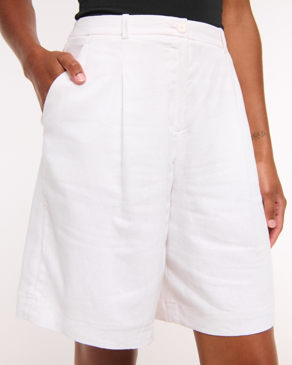 Curve Love Mid Rise Linen-Blend Bermuda Short