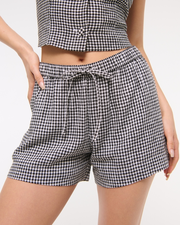 Mid Rise Linen-Blend Pull-On Short