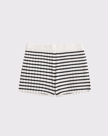 Pleated Sweater Short