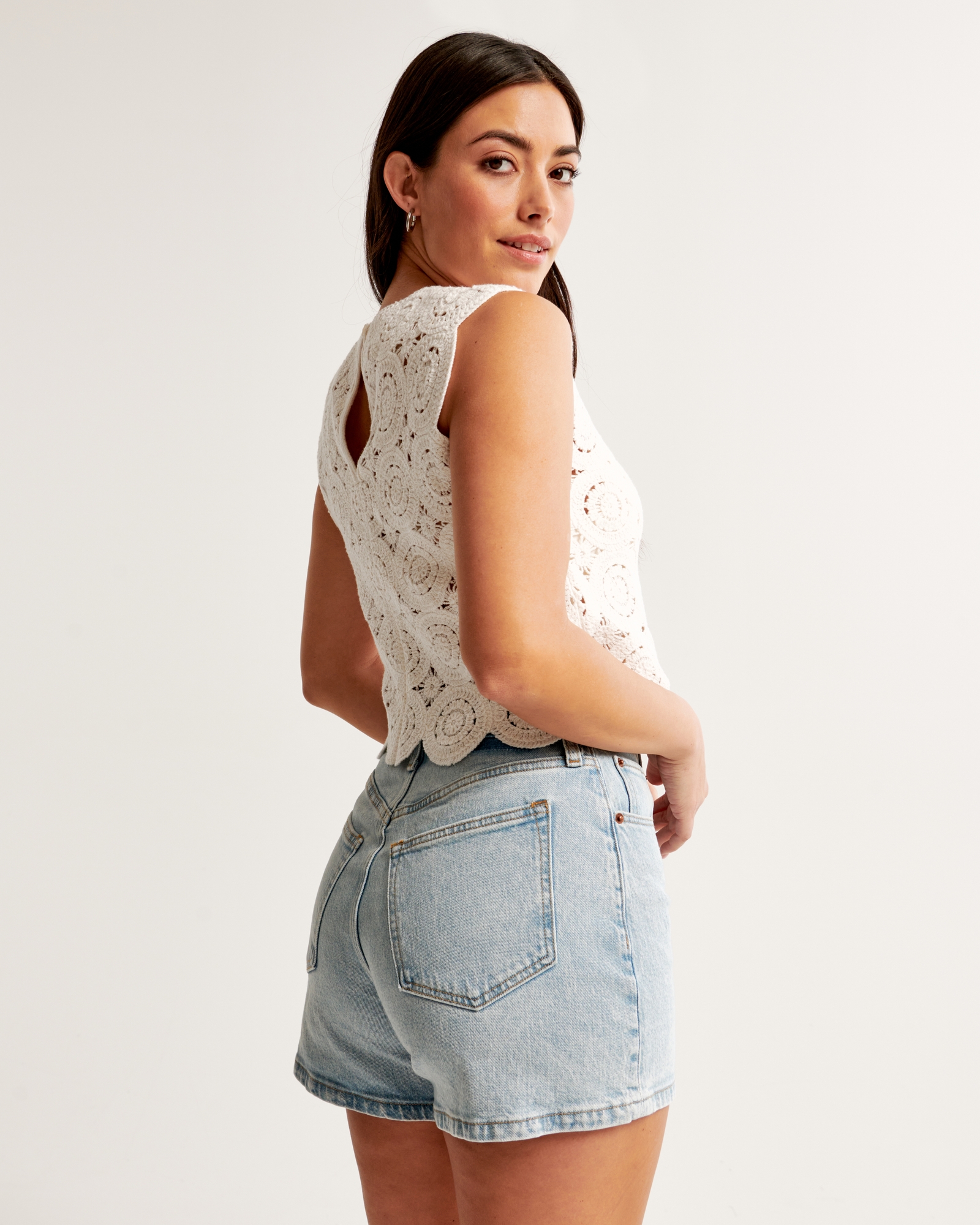 Curve Love High Rise 4" Mom Short