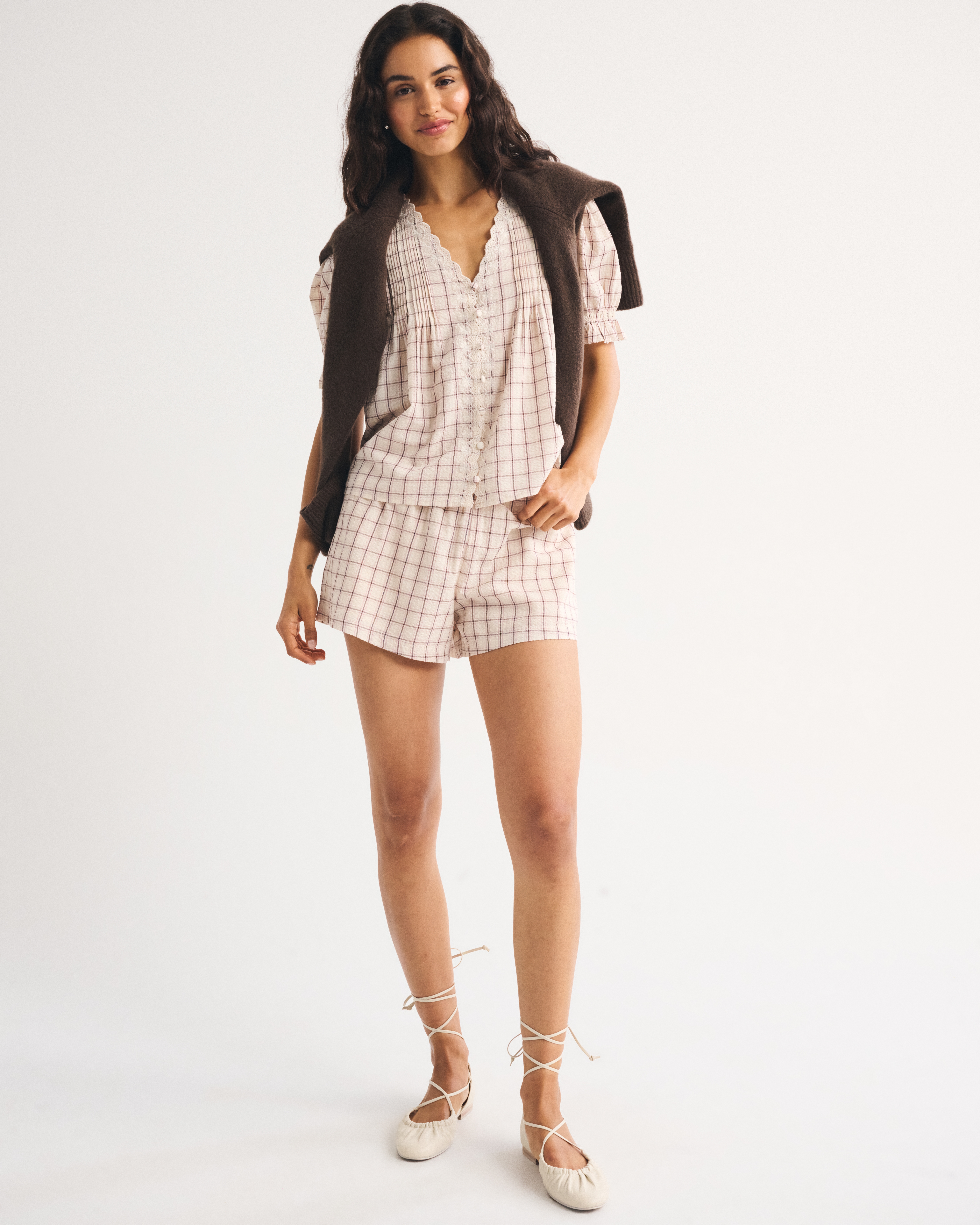 Женские брюки Abercrombie & Fitch High Rise Seersucker Pull-On Short — фото 3