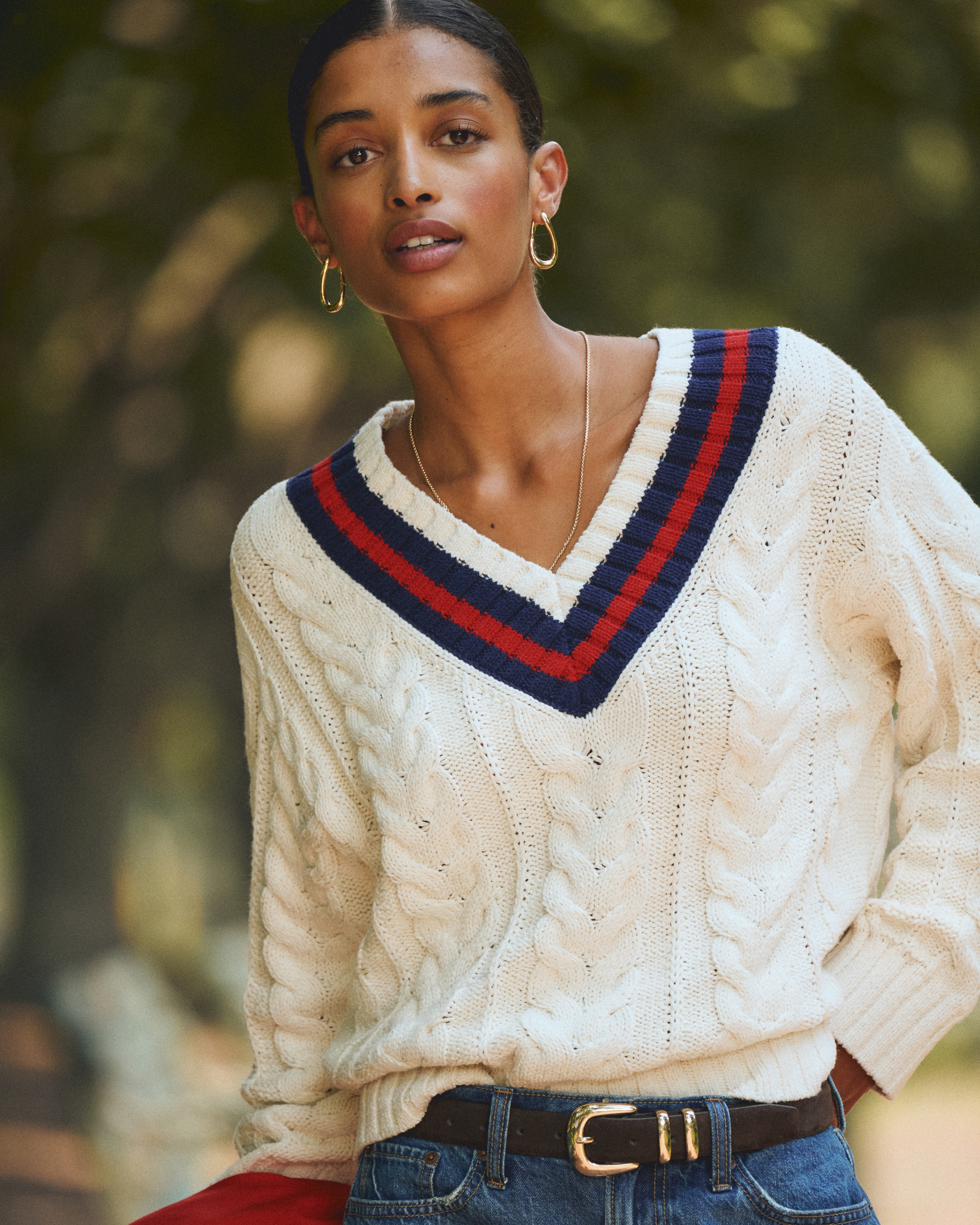 Женские свитеры Abercrombie & Fitch Cable-Knit V-Neck Sweater — фото 2