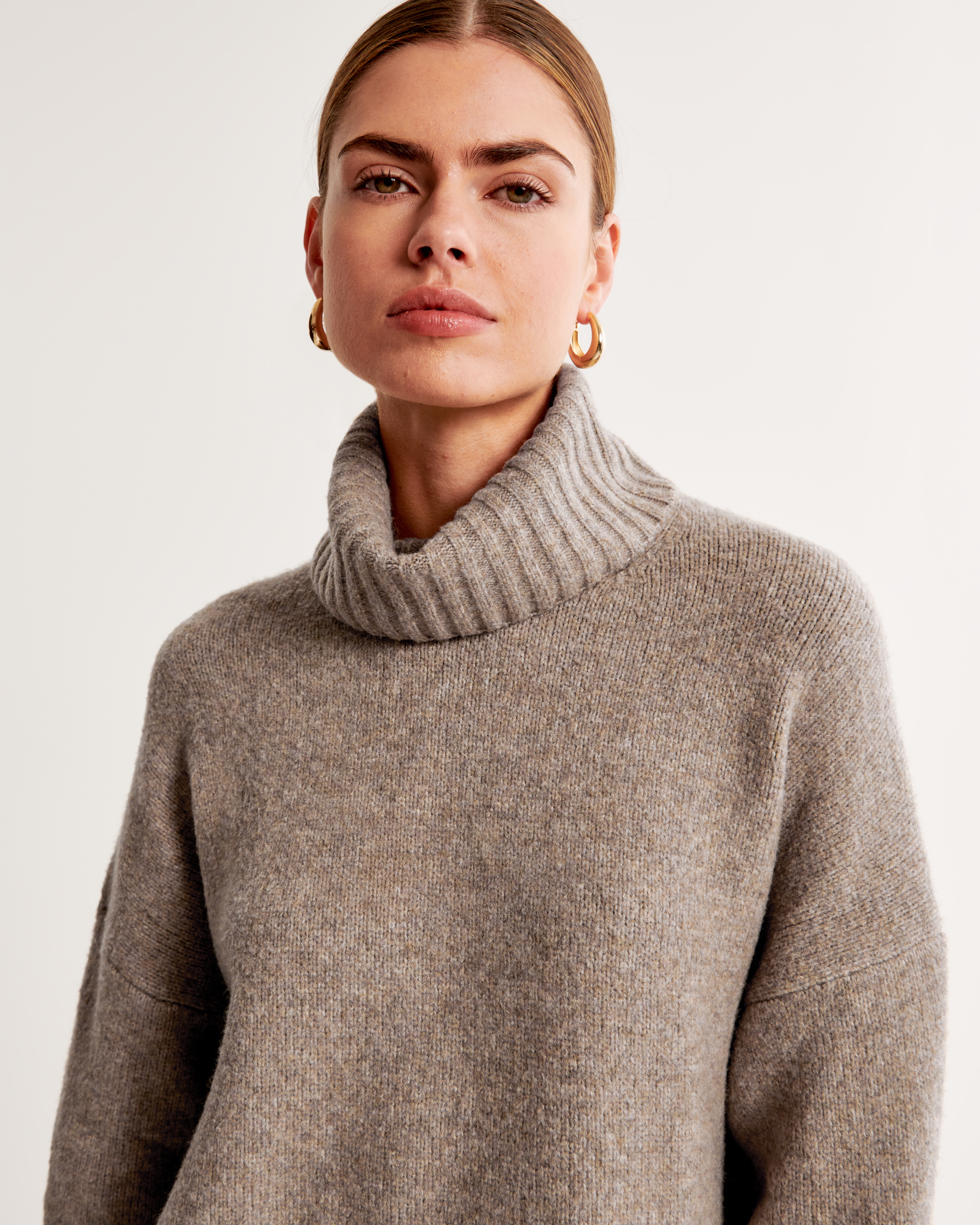 Abercrombie 2024 turtleneck sweater