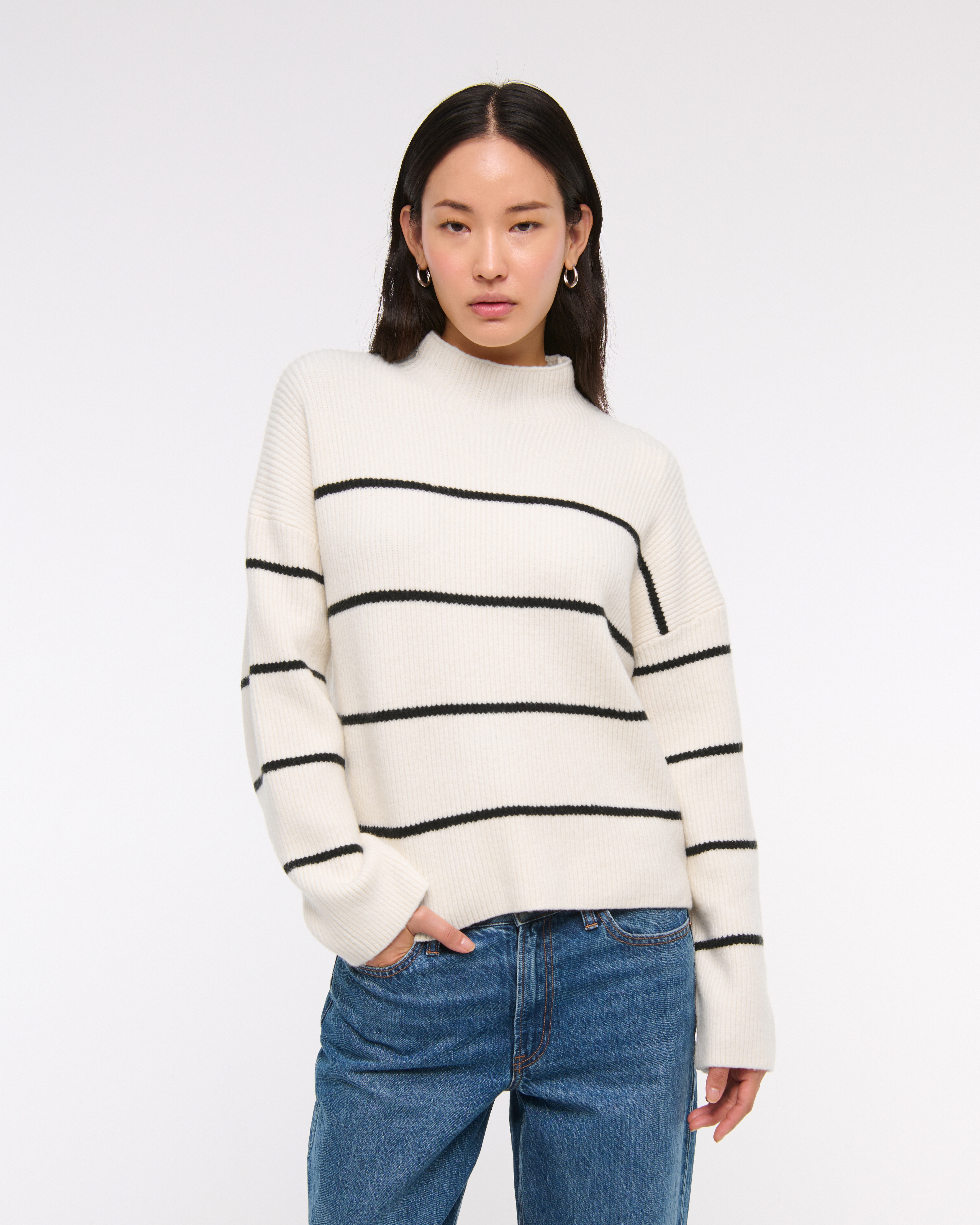 Женские свитеры Abercrombie & Fitch Easy Funnel Neck Sweater — фото 2