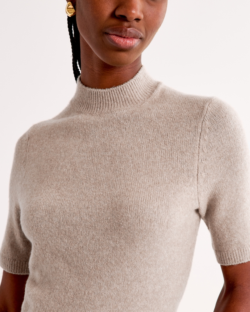Skimming Mockneck Sweater Tee
