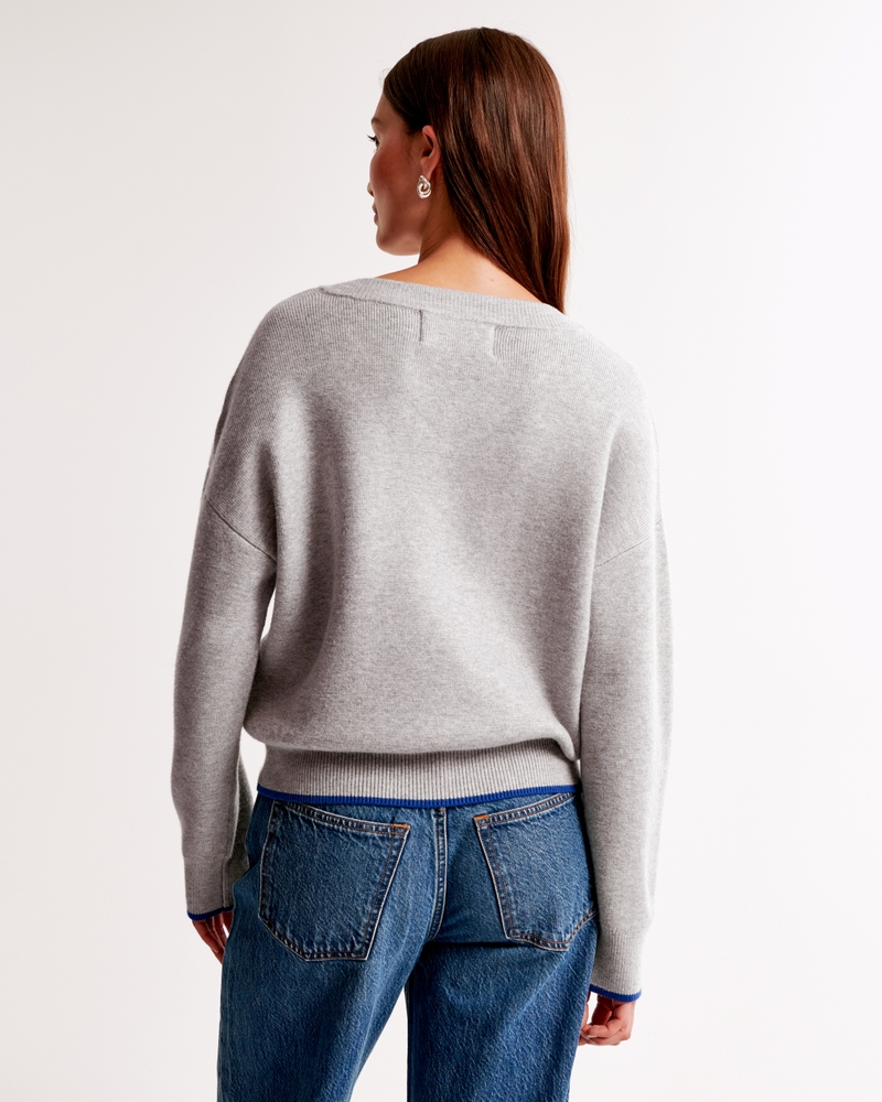 New York Giants LuxeLoft V-Neck Sweater